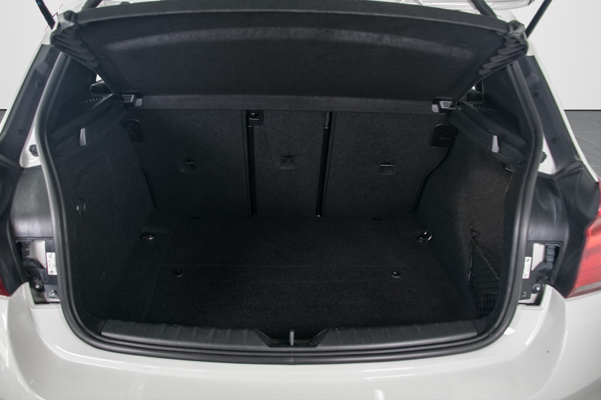 BMW 120d xDrive M Sport Steptronic-image-12