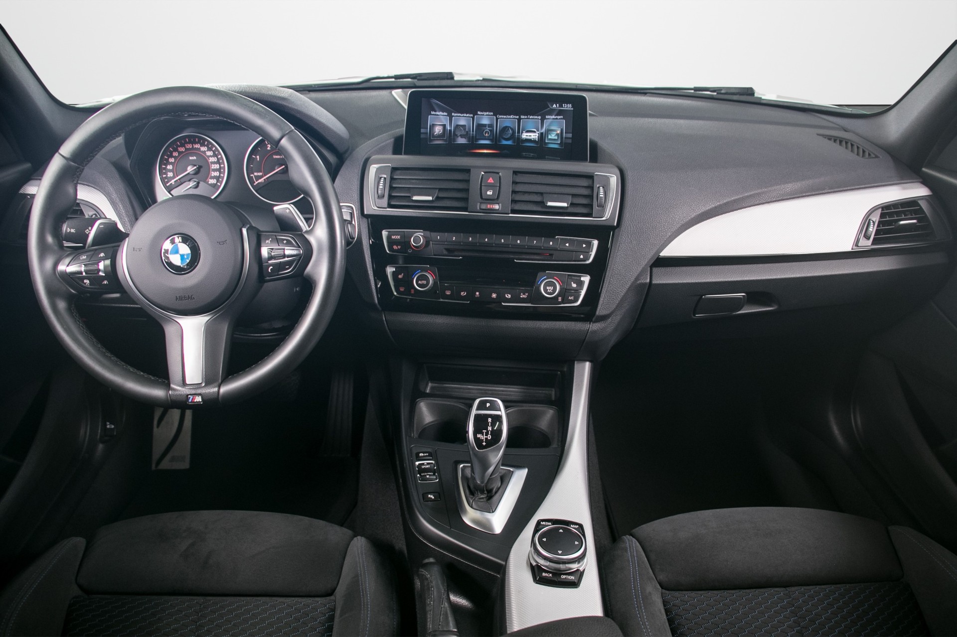 BMW 120d xDrive M Sport Steptronic-image-3