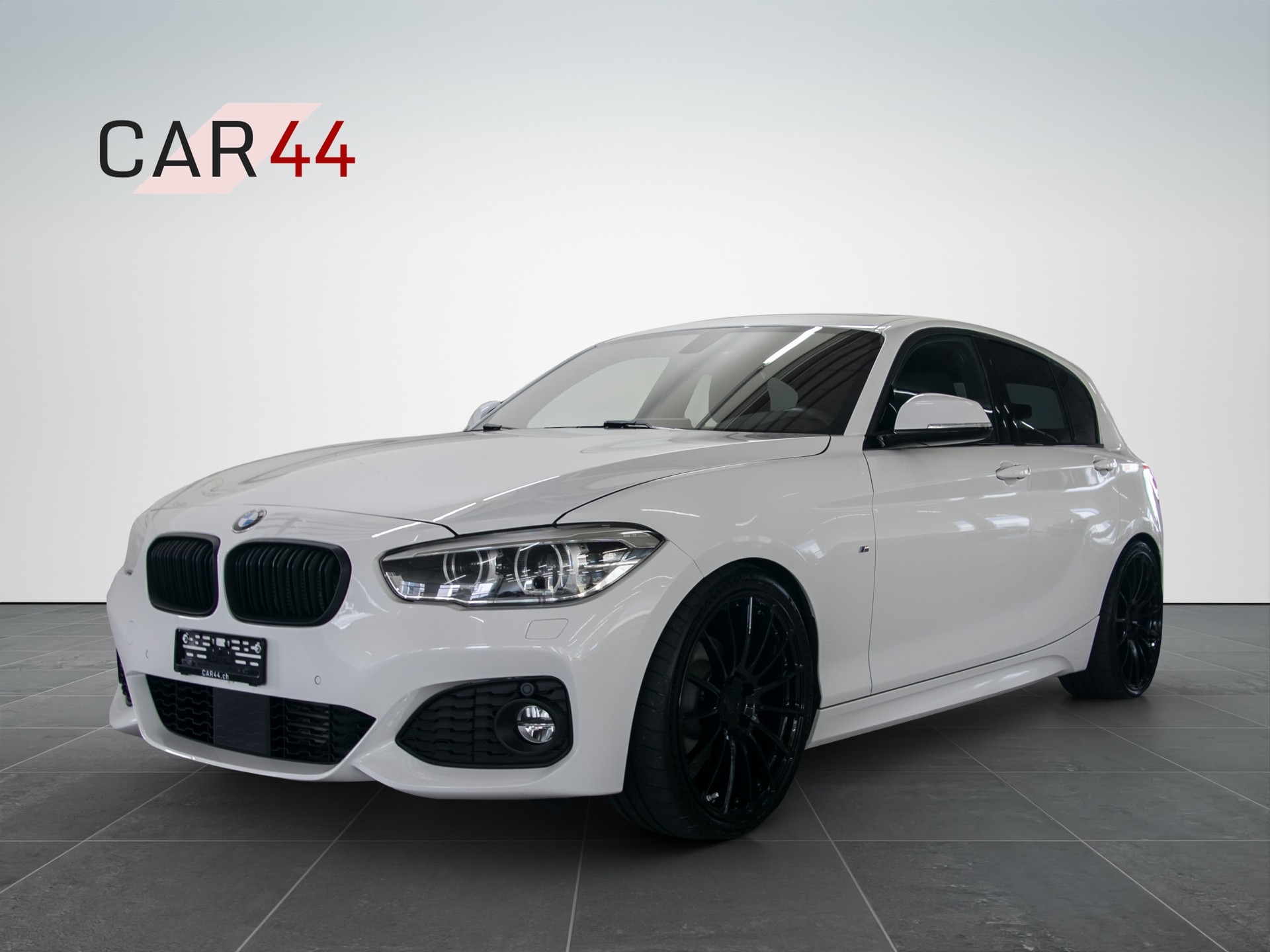 BMW 120d xDrive M Sport Steptronic-image-0