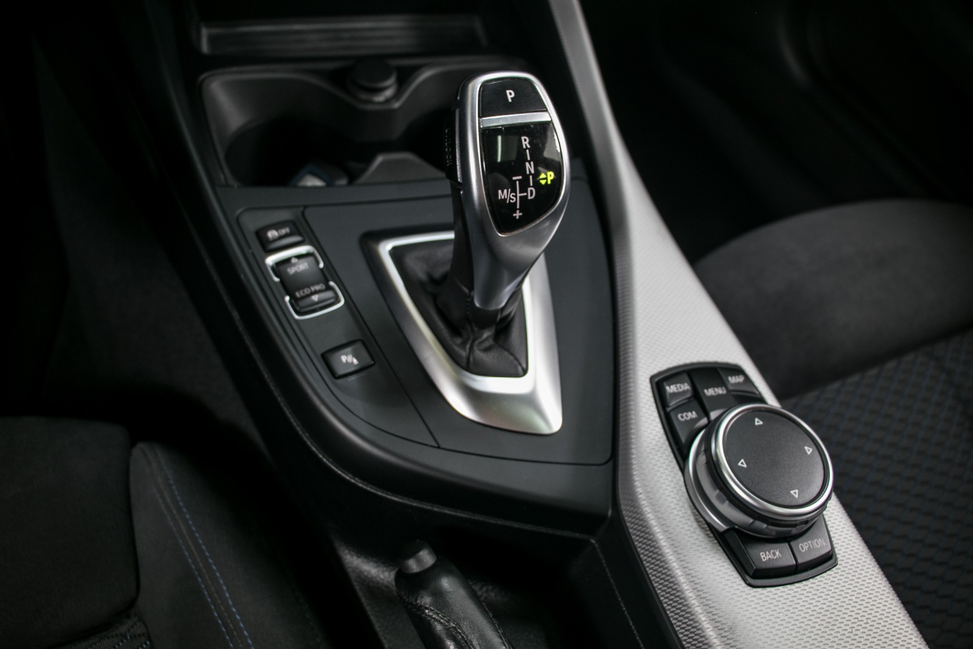 BMW 120d xDrive M Sport Steptronic-image-8