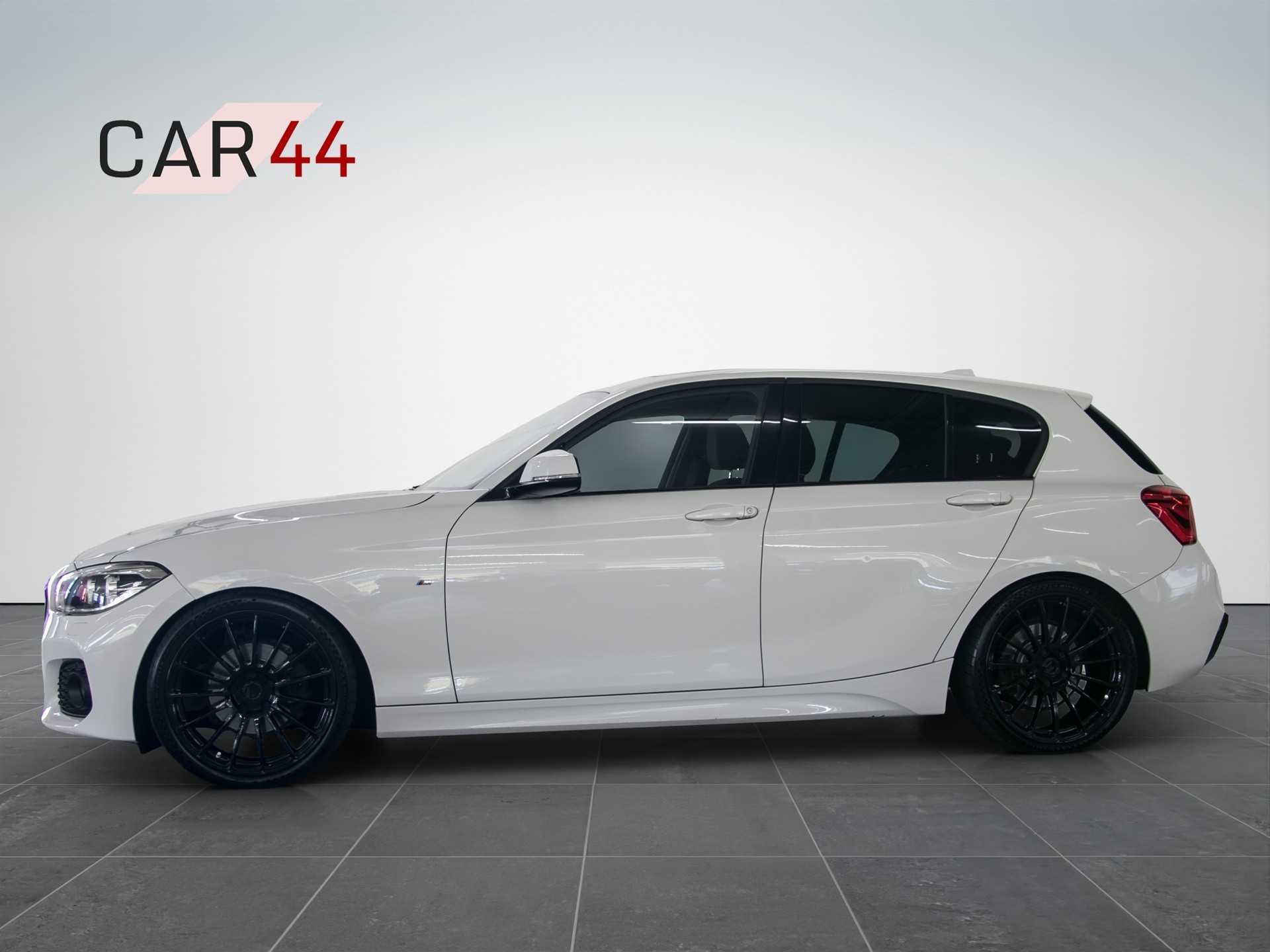 BMW 120d xDrive M Sport Steptronic-image-1