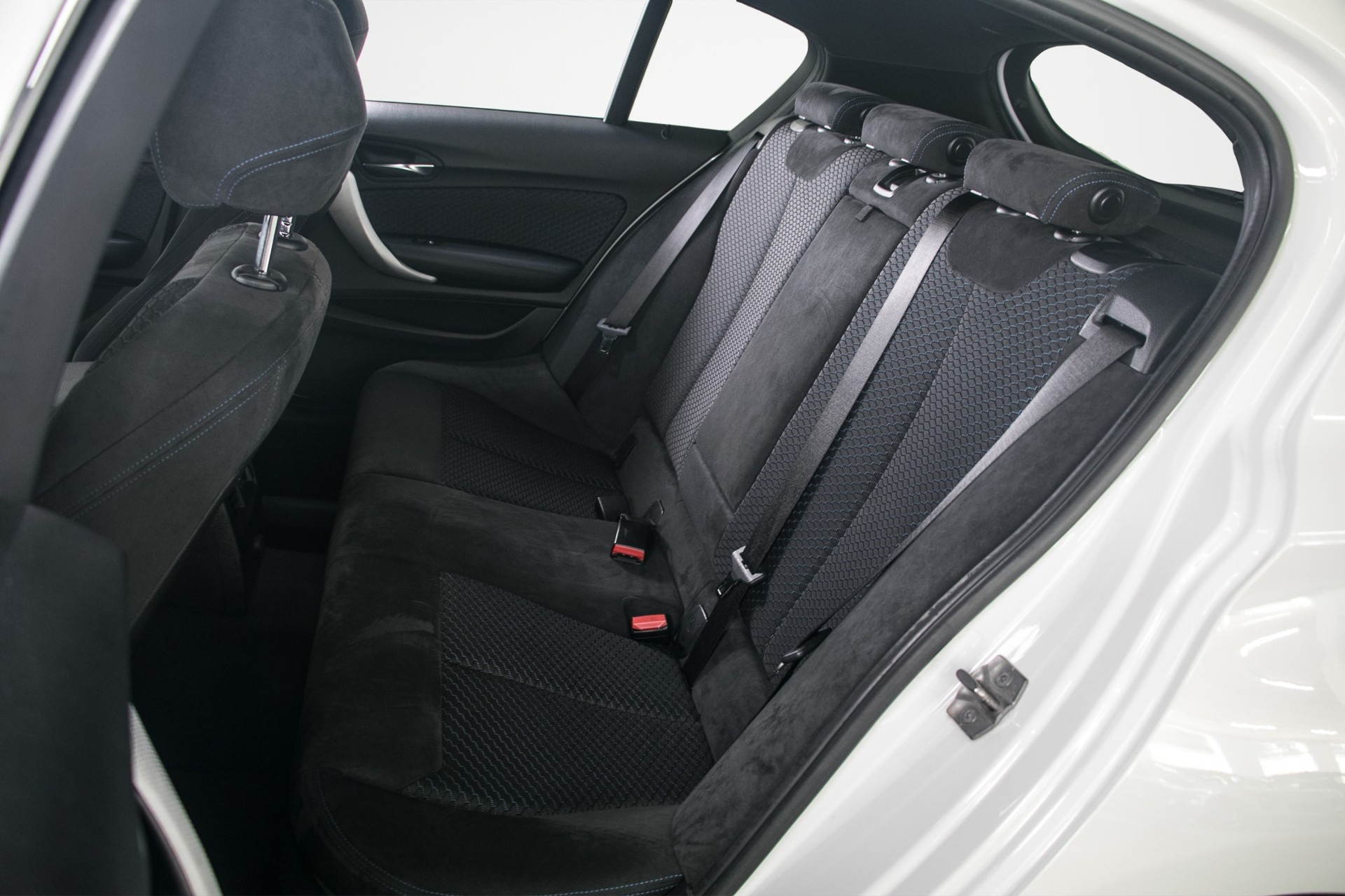 BMW 120d xDrive M Sport Steptronic-image-10