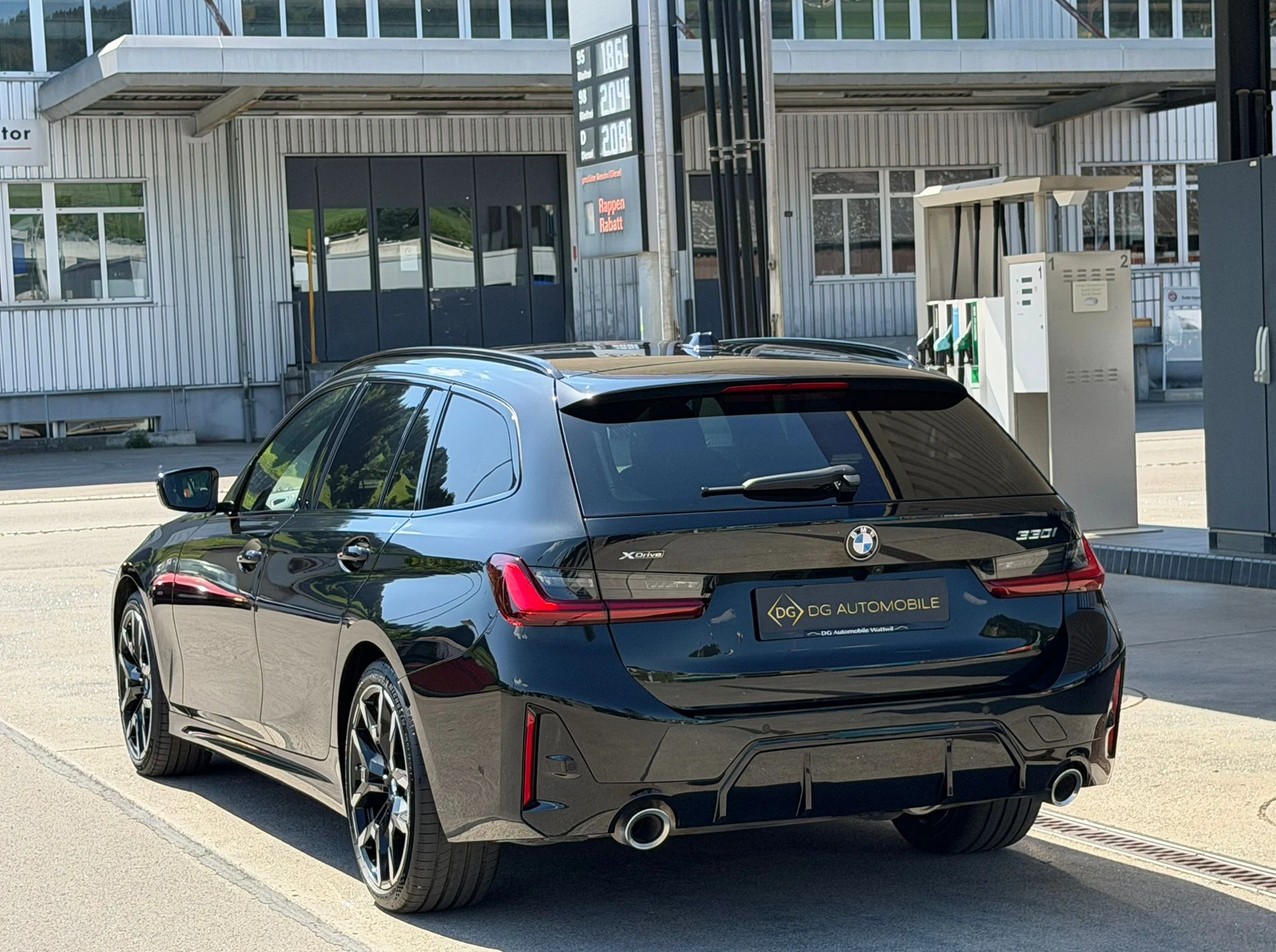 BMW 330i Touring xDrive Steptronic M Sport *Elektr. Anhängerkupplung**Panoramadach**Shadow-Line**Live Cockpit**245PS**Jahrgang 2026*-image-5