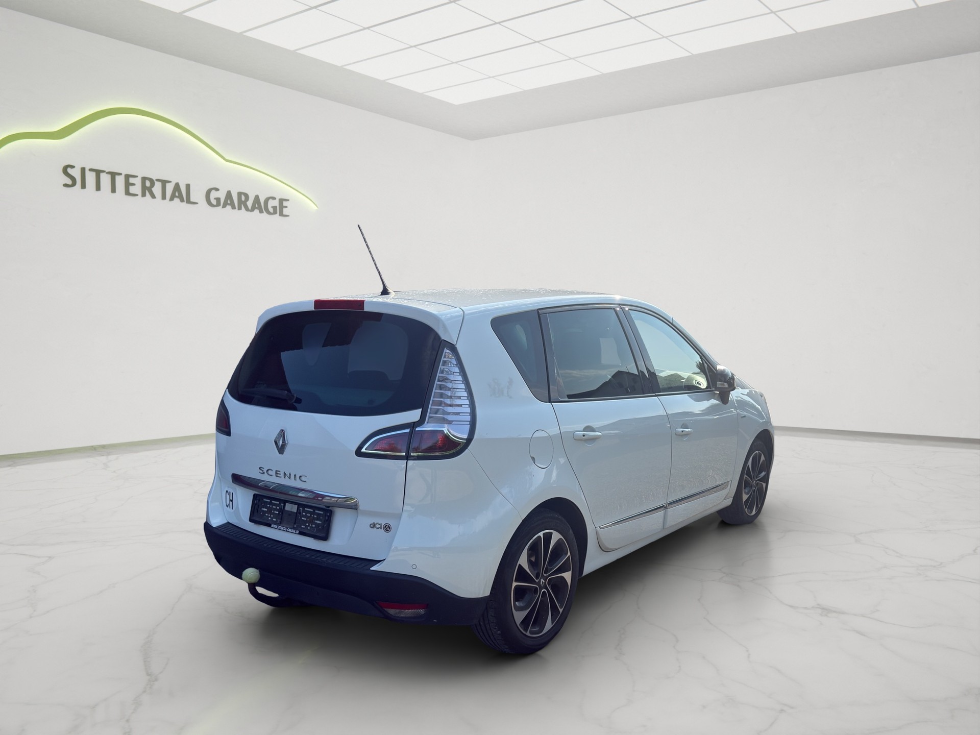 RENAULT Scénic 1.5 dCi Bose EDC-image-3