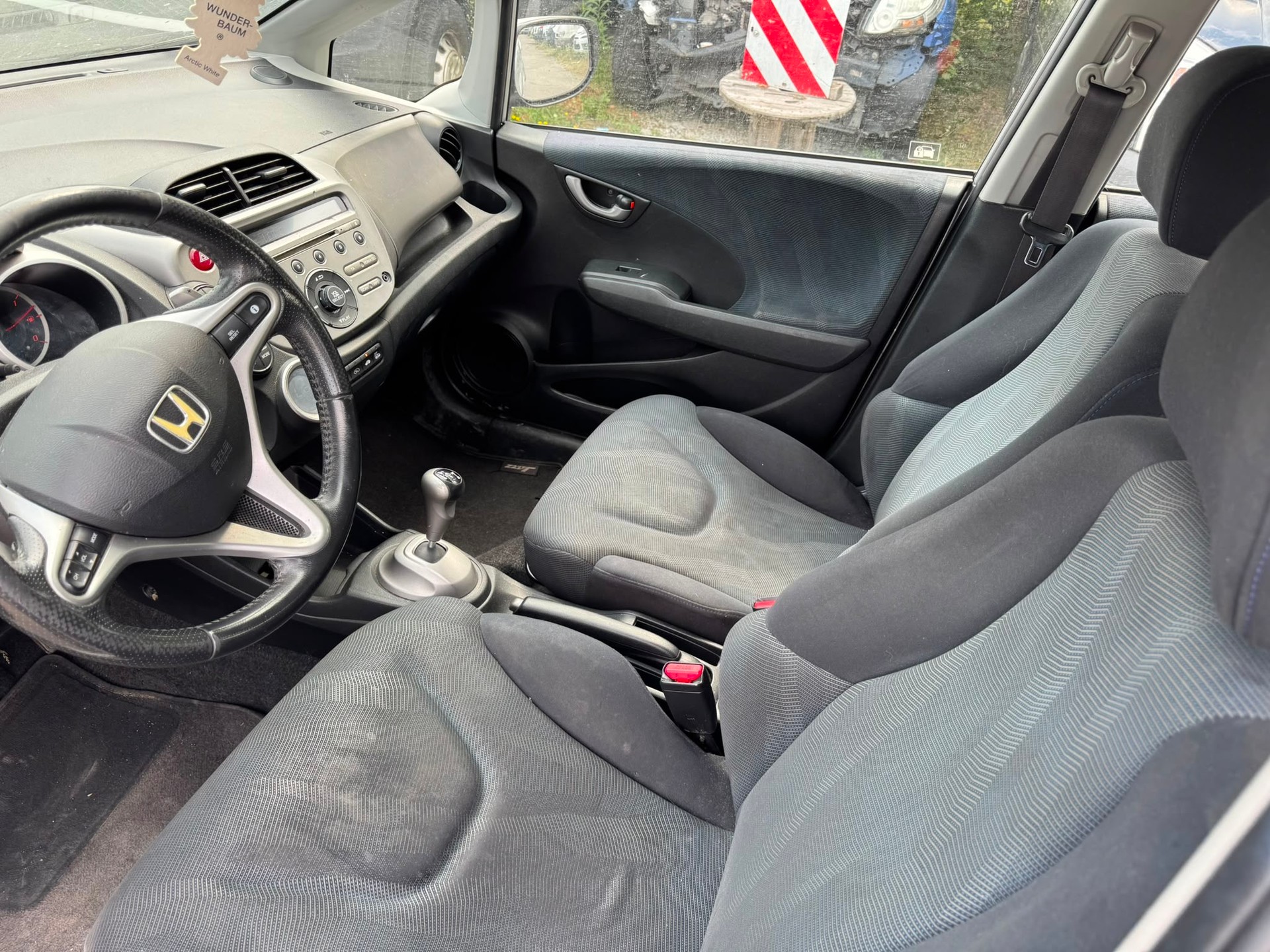 HONDA Jazz 1.4i Comfort i-Shift-image-11
