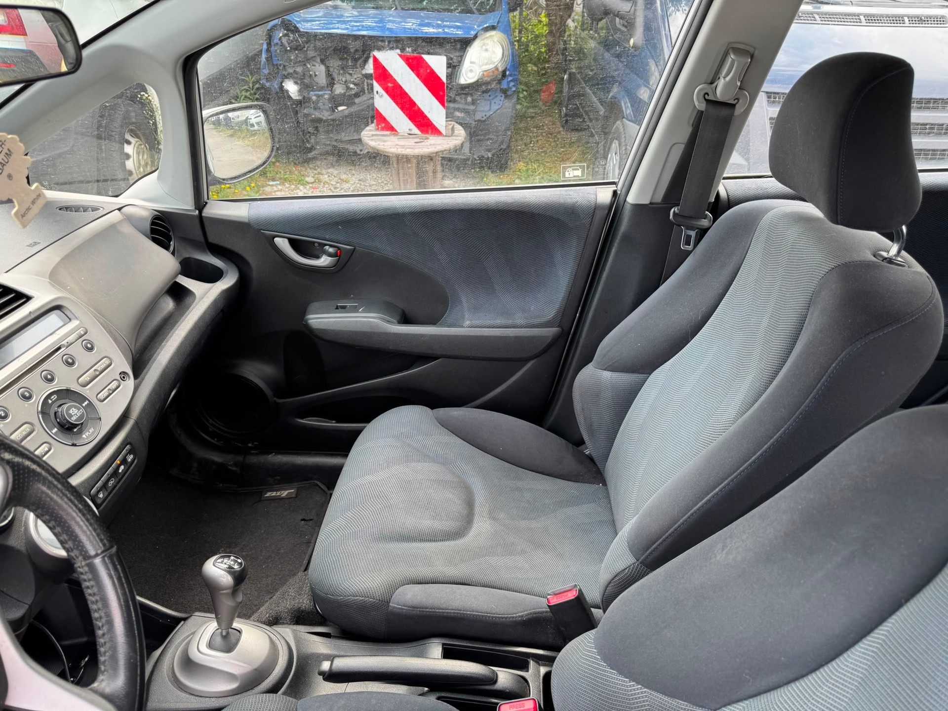 HONDA Jazz 1.4i Comfort i-Shift-image-12