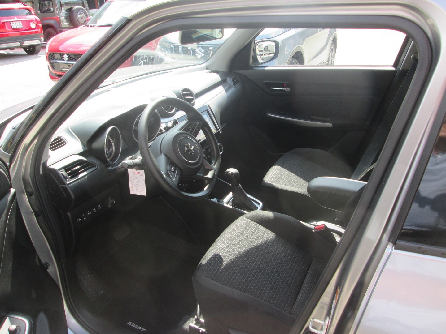 SUZUKI Swift 1.2 Compact Top Hybrid CVT-image-4