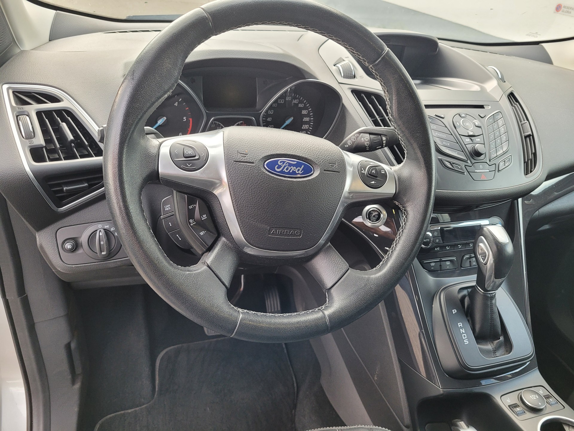 FORD Kuga 2.0 TDCi Titanium S 4WD PowerShift-image-12