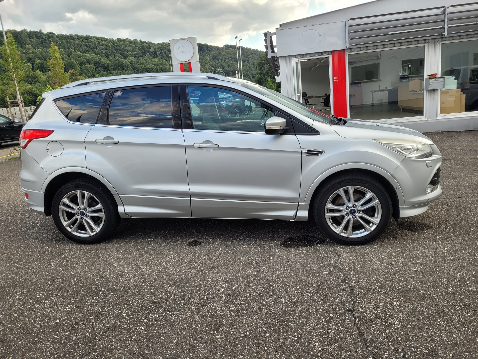 FORD Kuga 2.0 TDCi Titanium S 4WD PowerShift-image-2