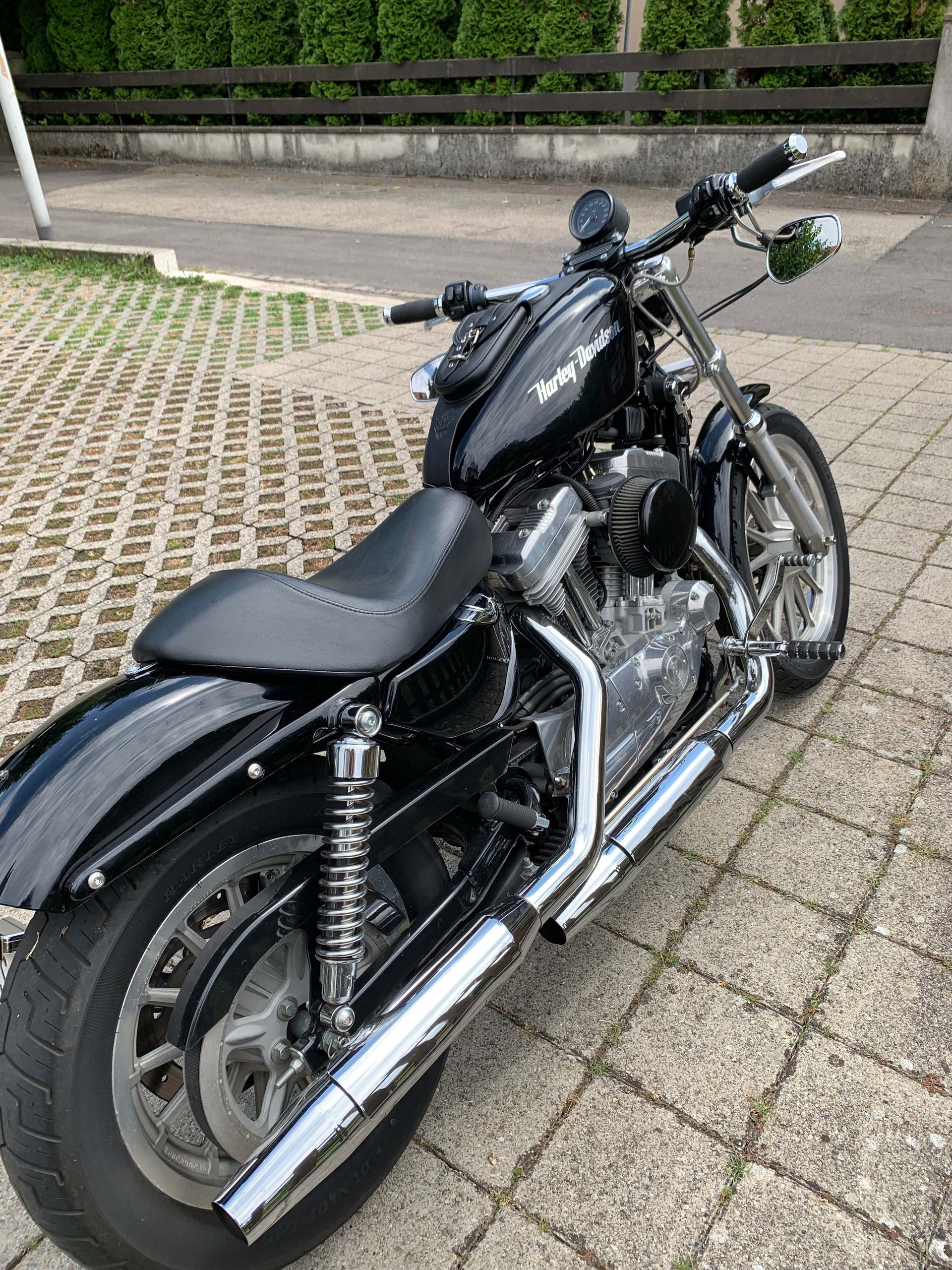 HARLEY-DAVIDSON XLH883