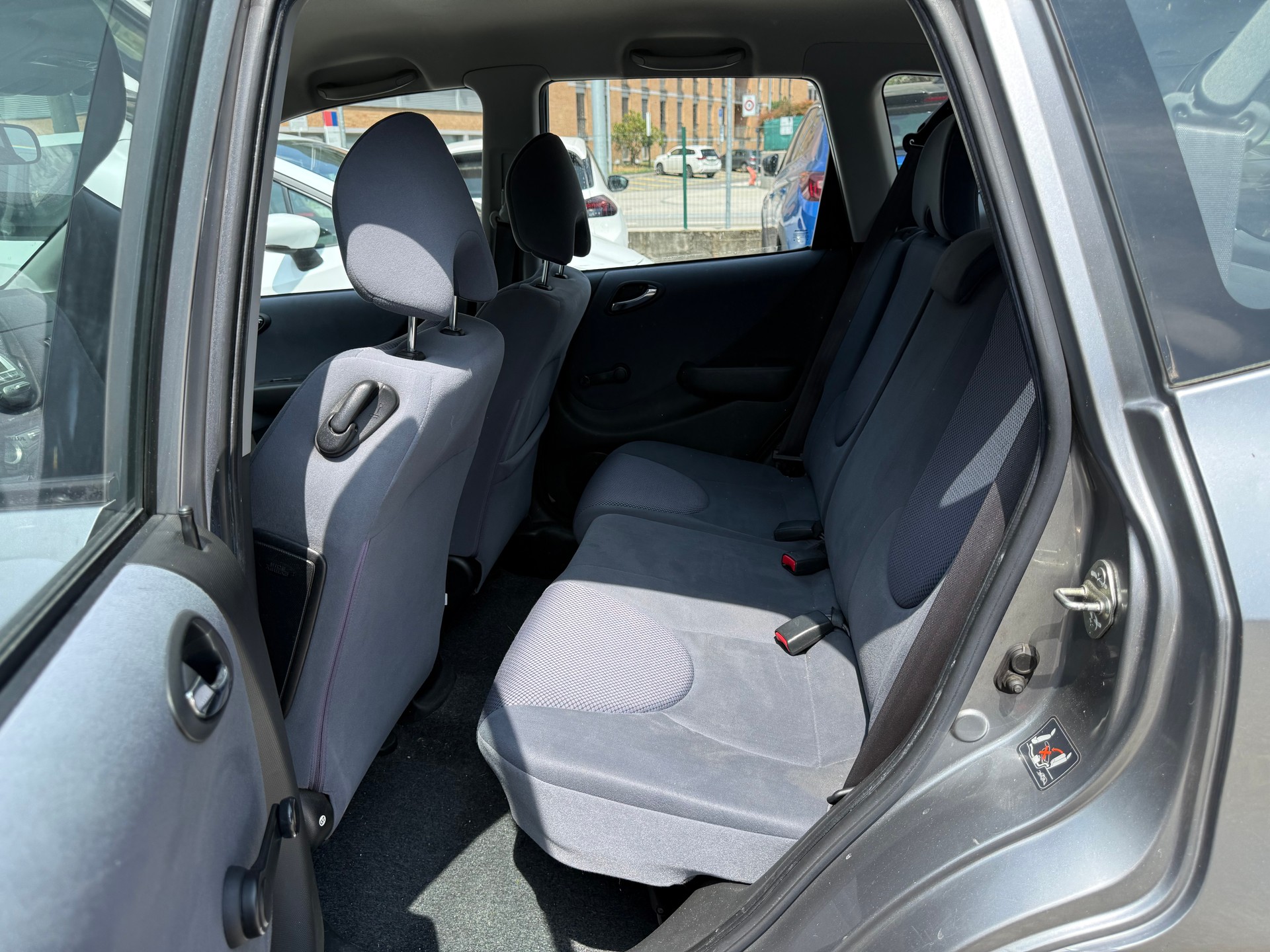 HONDA Jazz 1.4i LS Formula 1 CVT-image-5