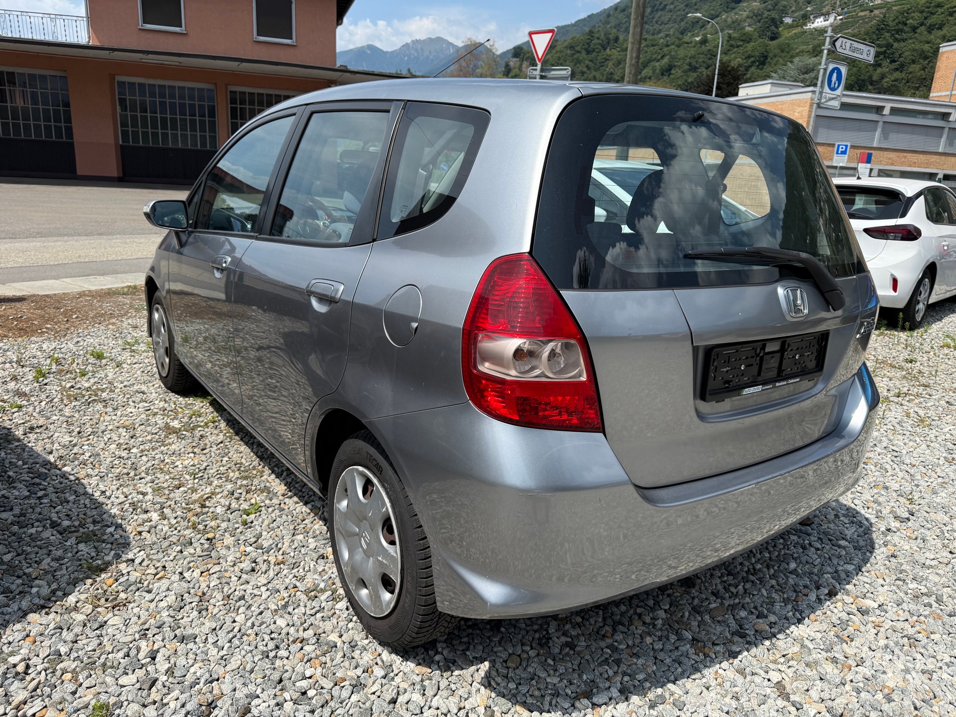 HONDA Jazz 1.4i LS Formula 1 CVT-image-3