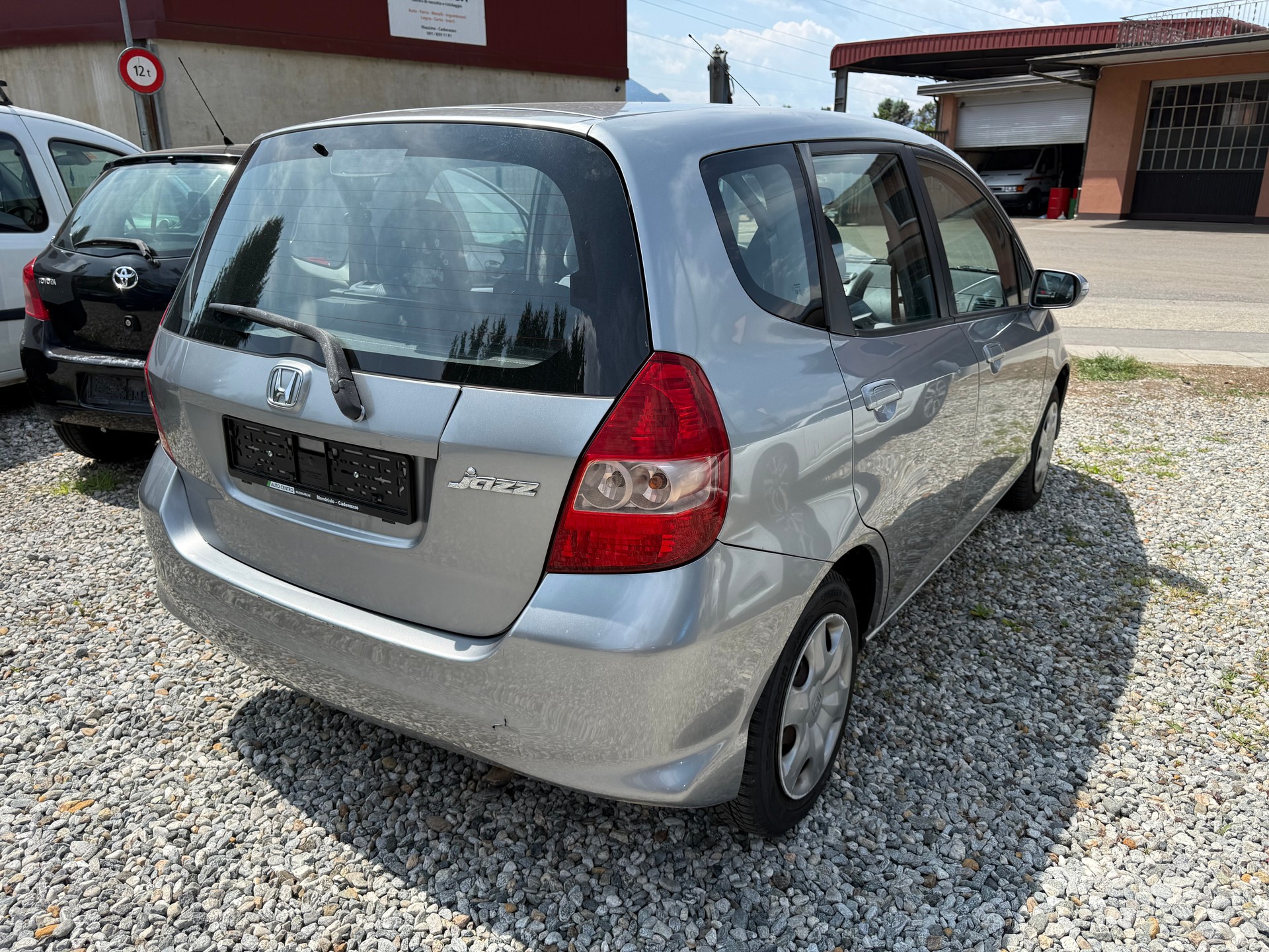 HONDA Jazz 1.4i LS Formula 1 CVT-image-4