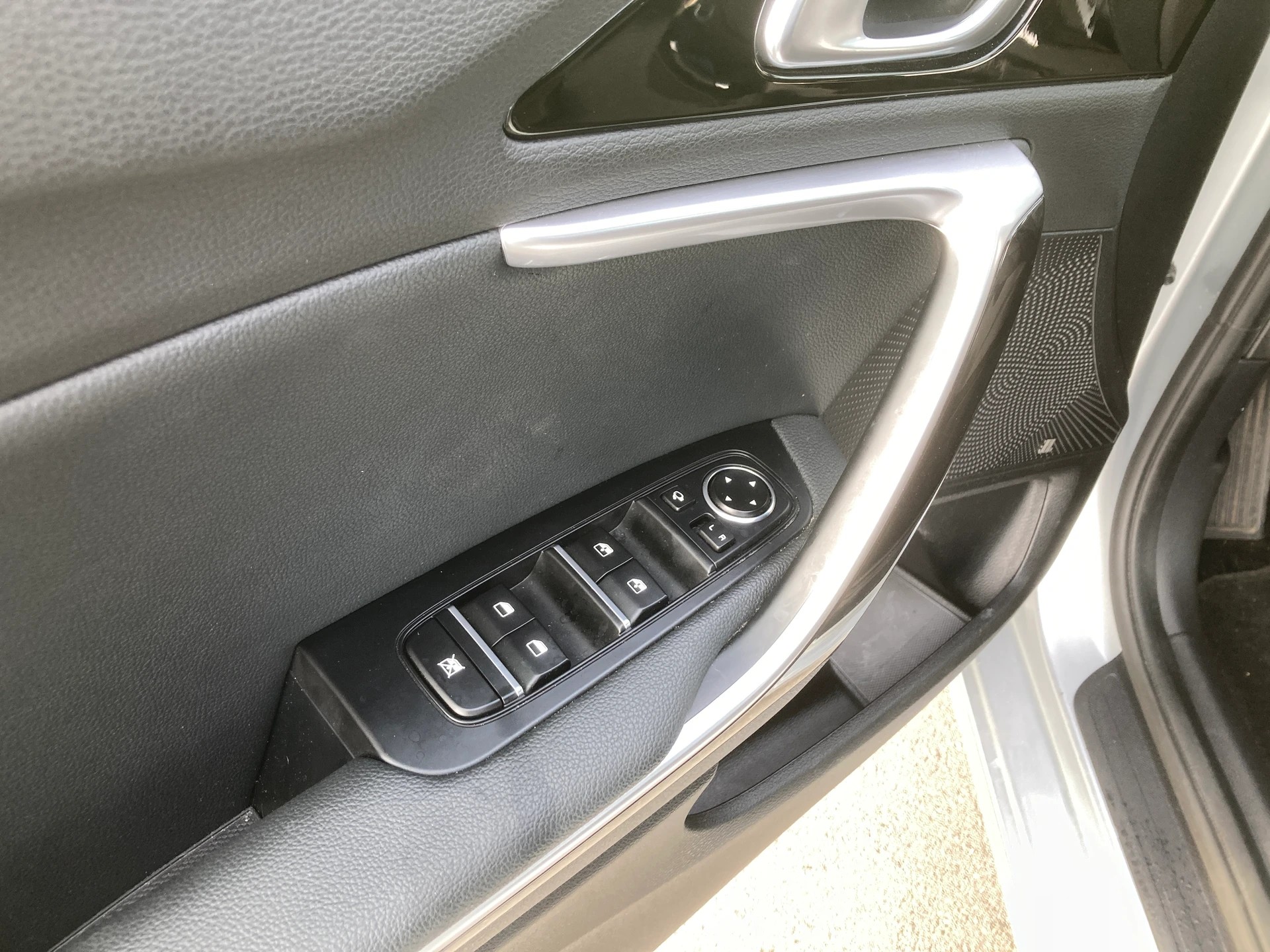 KIA Ceed 1.5 T-GDi MHEV Power DCT-image-9