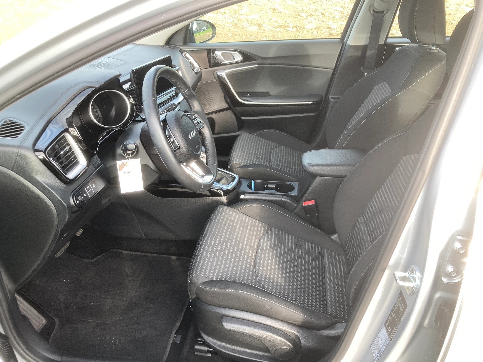 KIA Ceed 1.5 T-GDi MHEV Power DCT-image-8