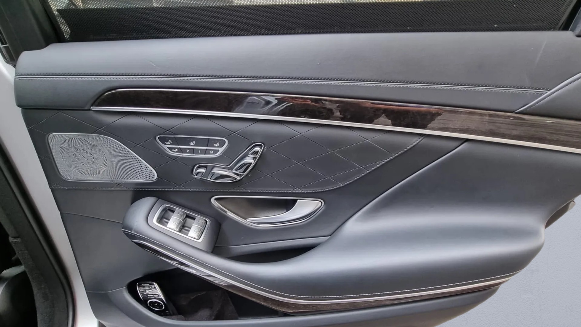 MERCEDES-BENZ S 63 AMG L 4Matic+ 9G-Tronic-image-12
