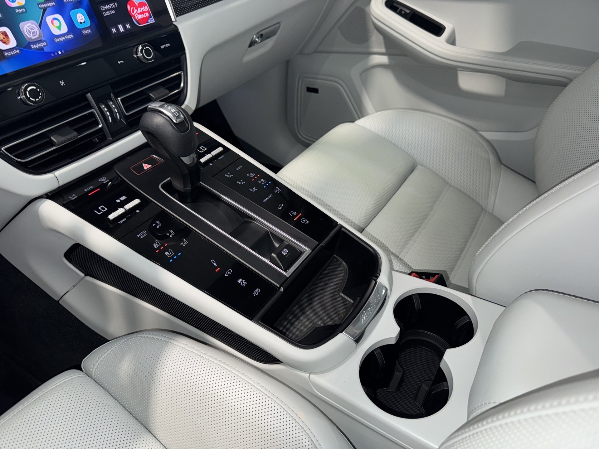 PORSCHE Macan GTS PDK-image-12