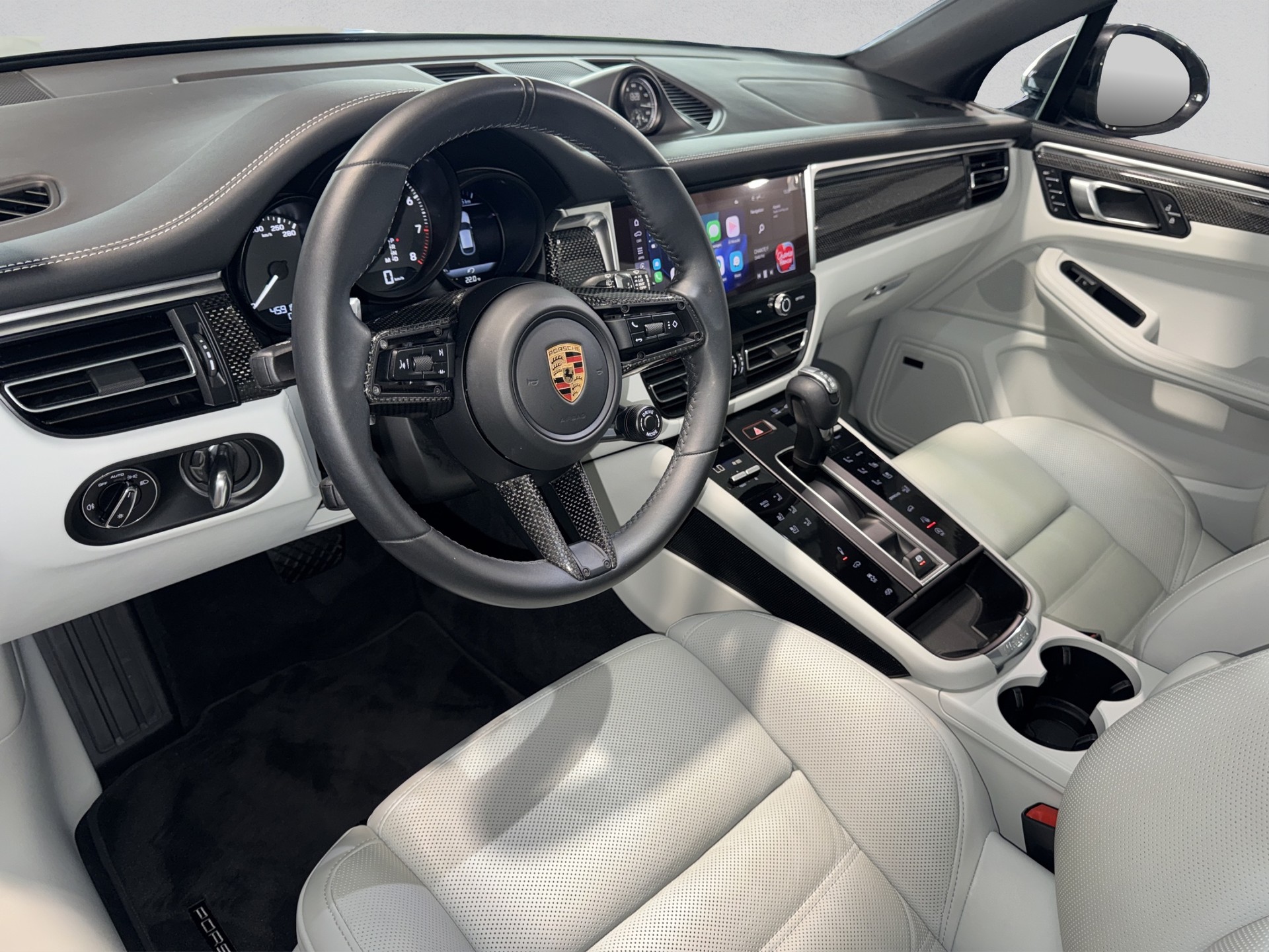 PORSCHE Macan GTS PDK-image-8
