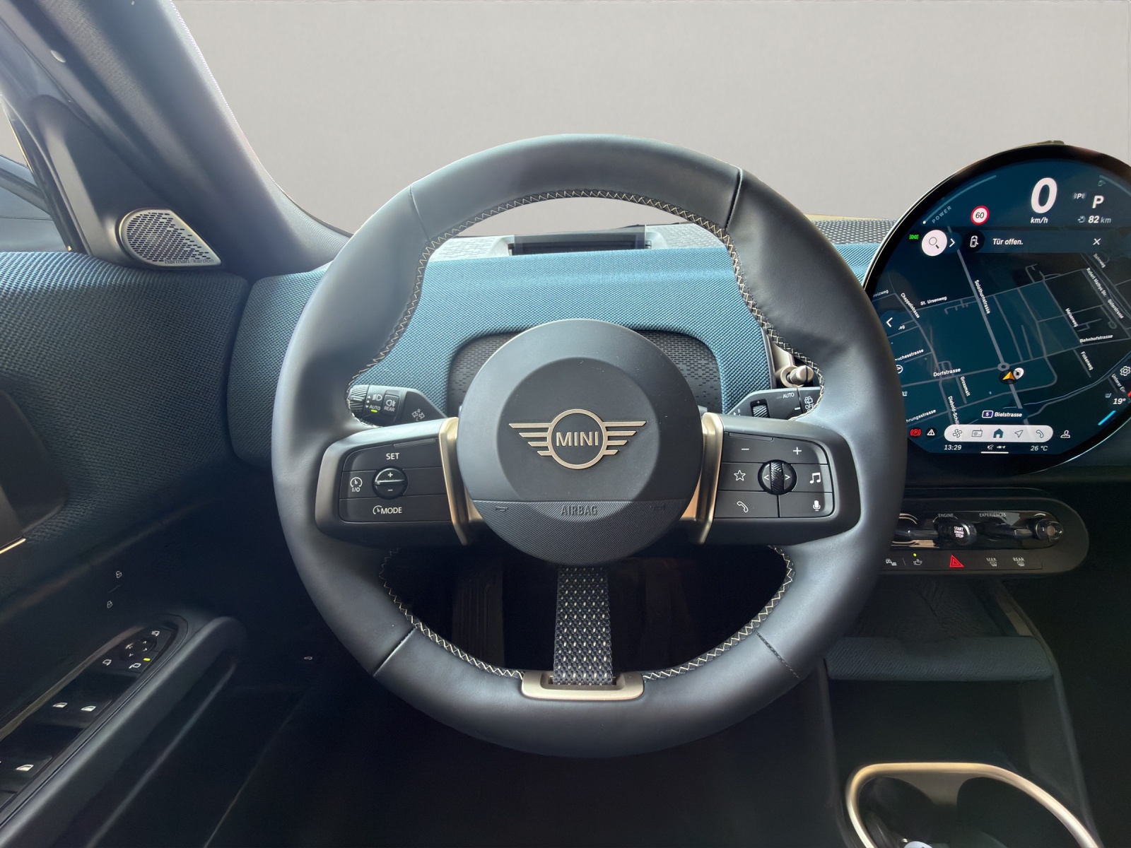 MINI Countryman U25 2.0i S ALL4-image-11
