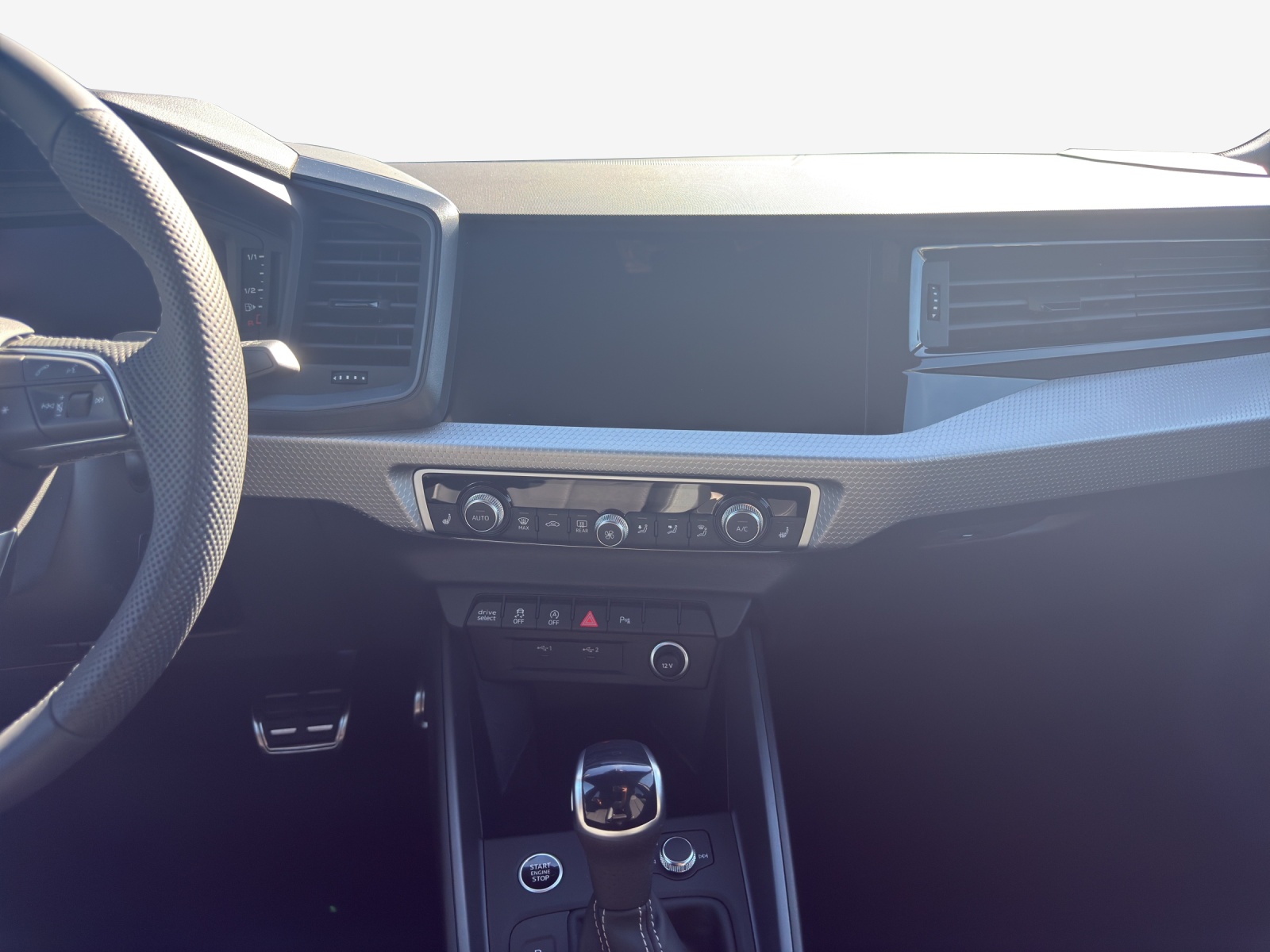 AUDI A1 Sportback 30 TFSI S Line Attraction S-tronic-image-10