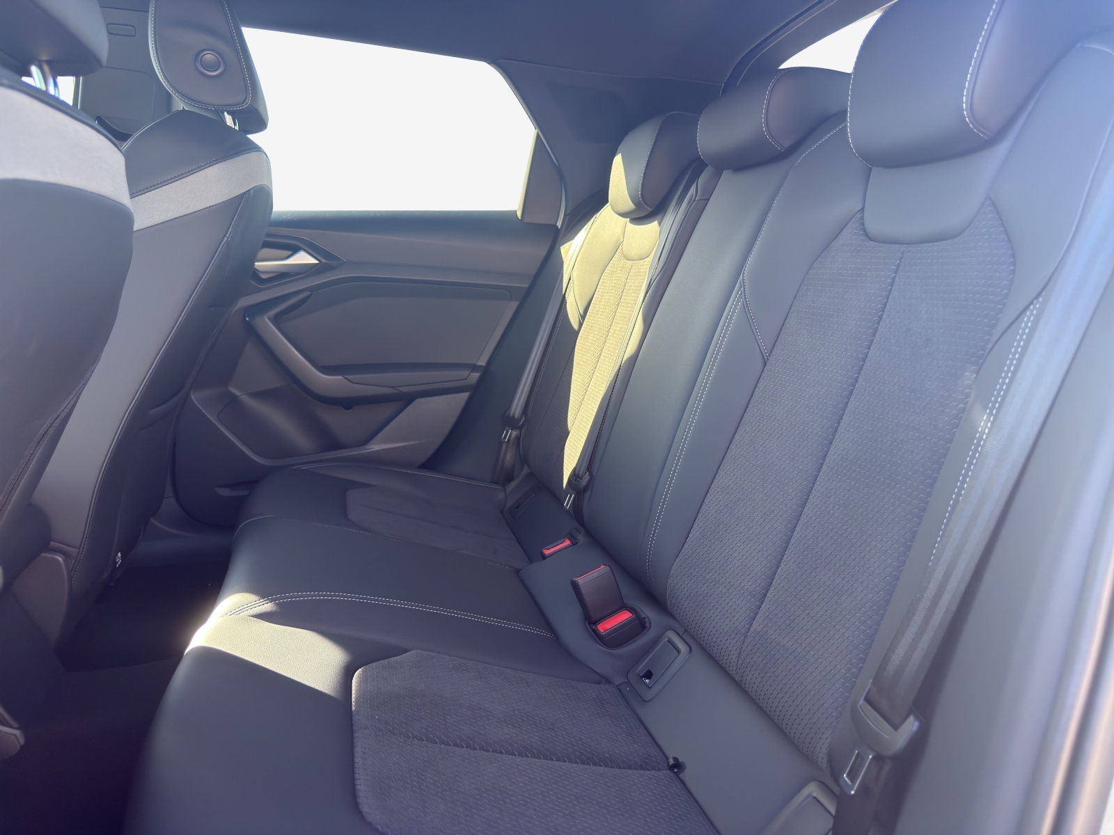 AUDI A1 Sportback 30 TFSI S Line Attraction S-tronic-image-11