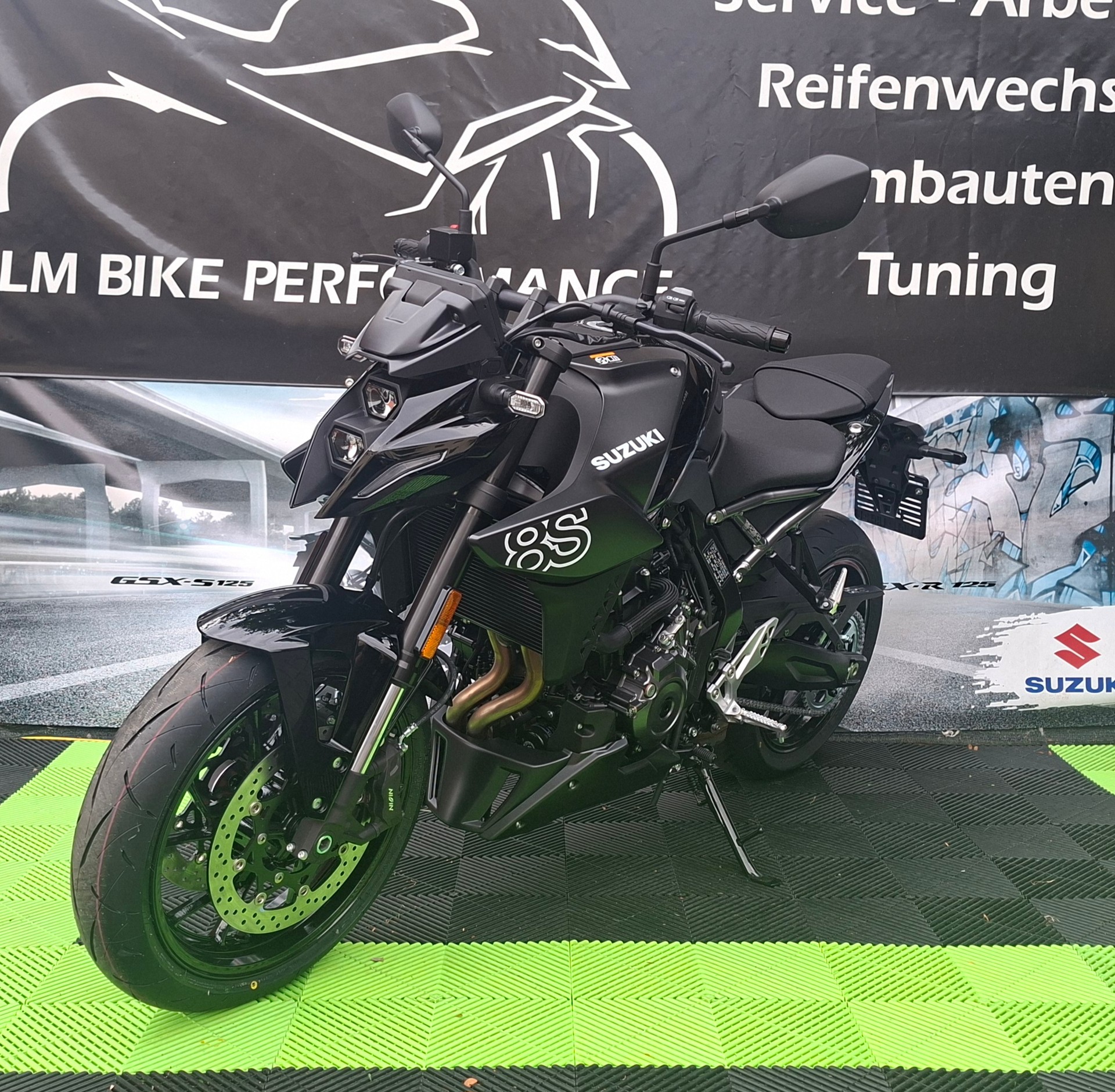 SUZUKI GSX 8 S (35kW)-showroom-element-3