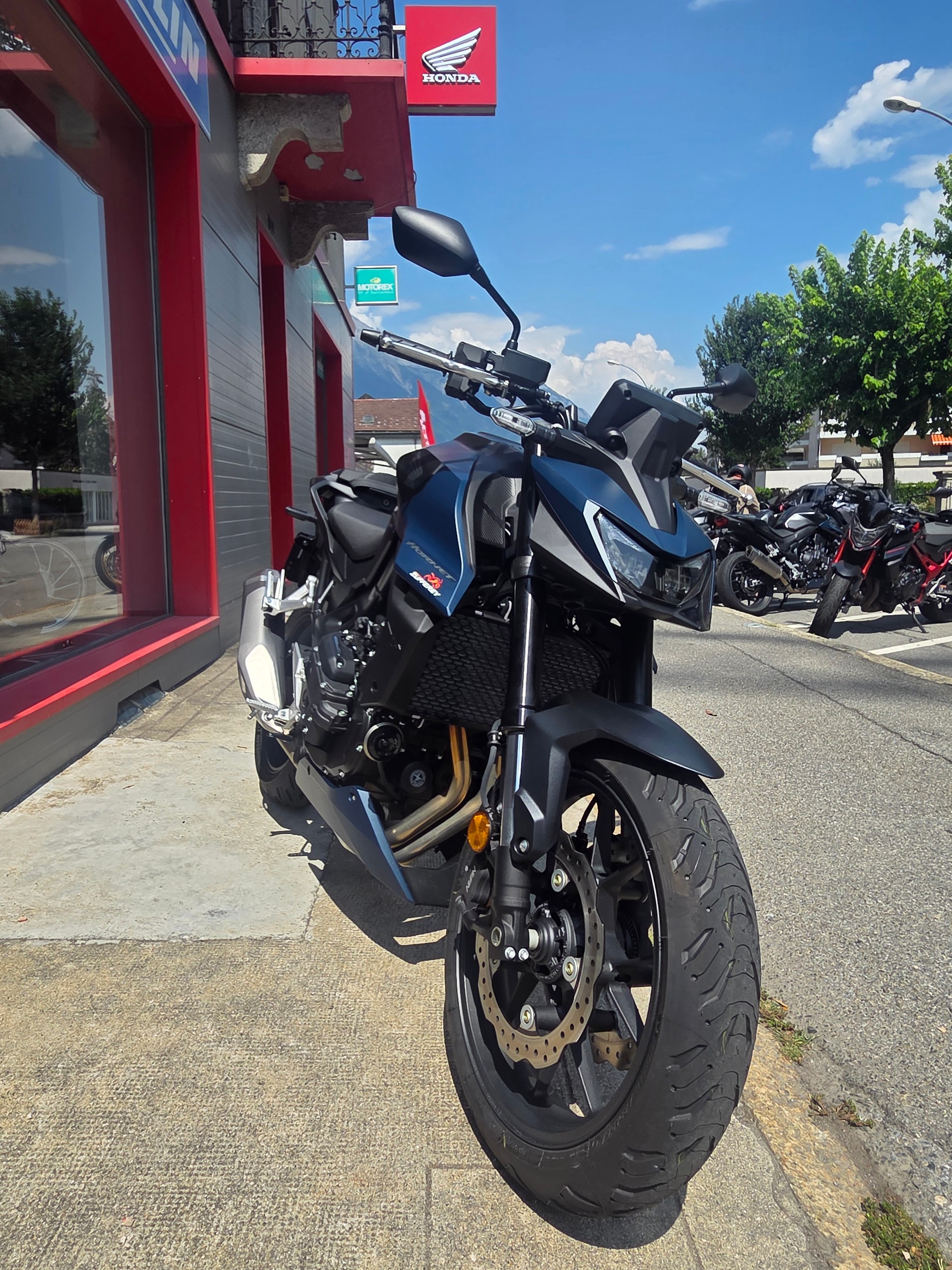 HONDA CB 750 Hornet E-Clutch