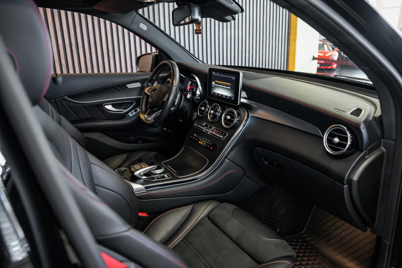 MERCEDES-BENZ GLC 43 AMG 4Matic 9G-Tronic-image-13