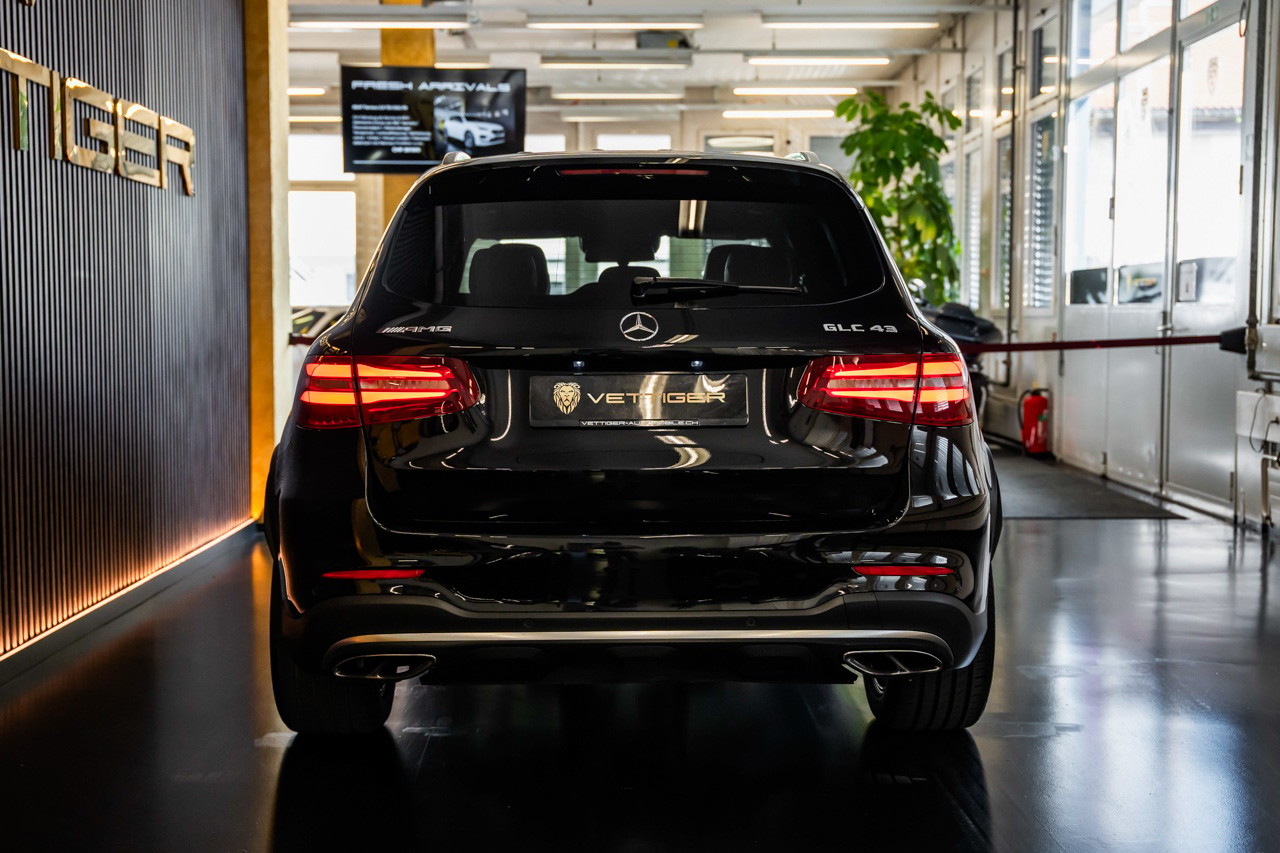 MERCEDES-BENZ GLC 43 AMG 4Matic 9G-Tronic-image-4