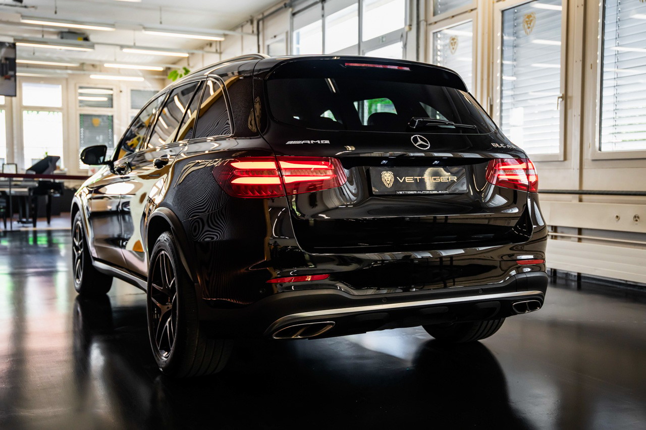 MERCEDES-BENZ GLC 43 AMG 4Matic 9G-Tronic-image-3