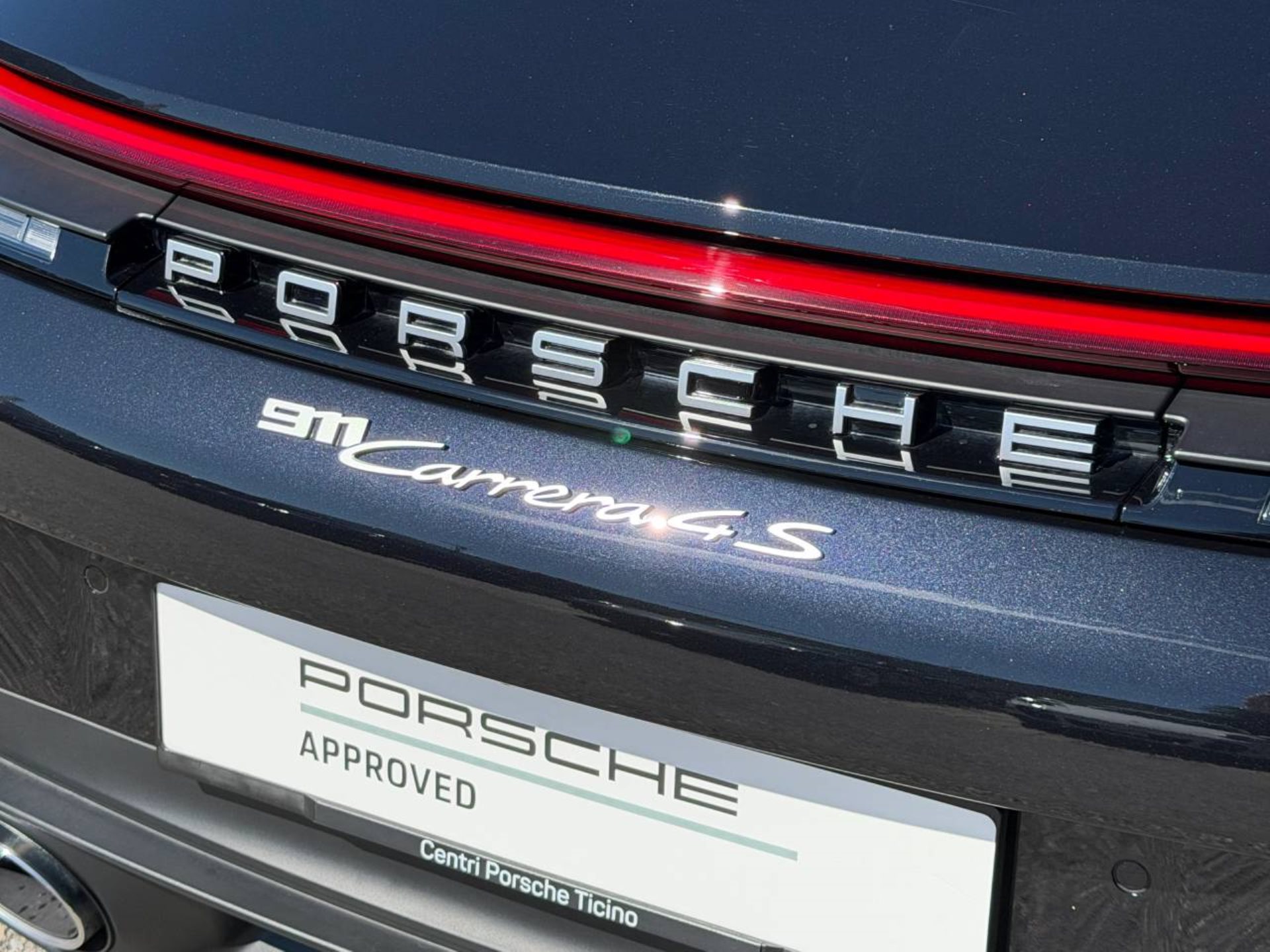 PORSCHE 911 Carrera 4S Cabriolet-image-13