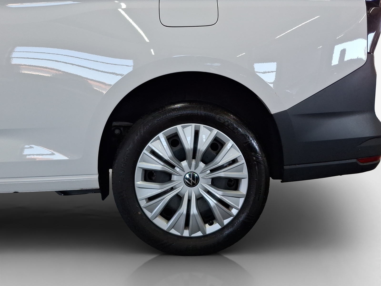 VW Caddy Cargo 2.0TDI Maxi 4Motion-image-13