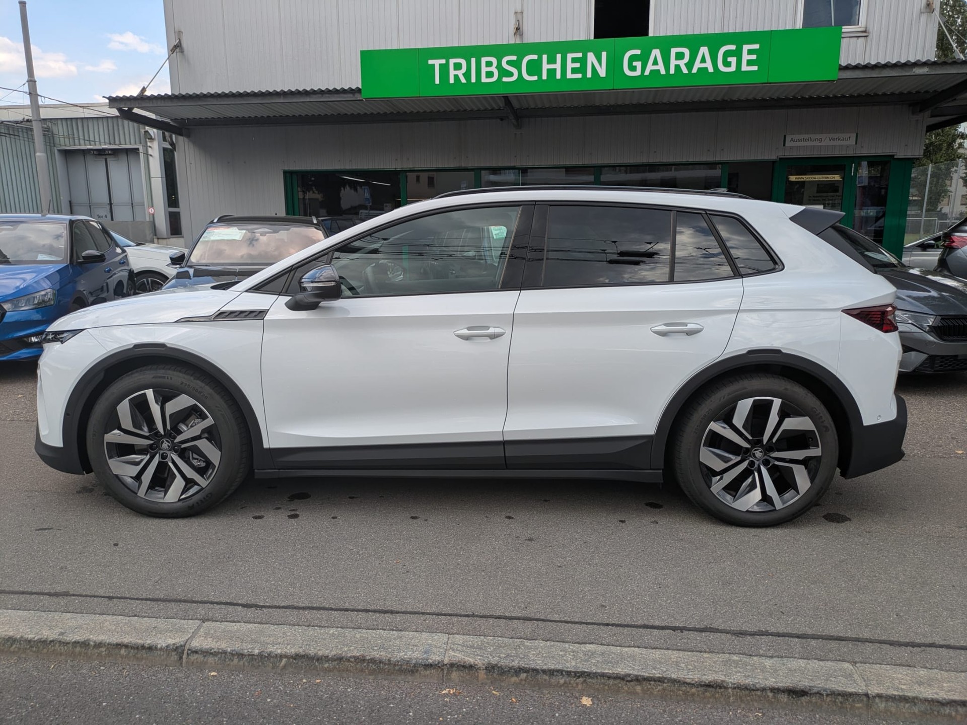 SKODA Elroq 85x Sportline 4x4-image-10