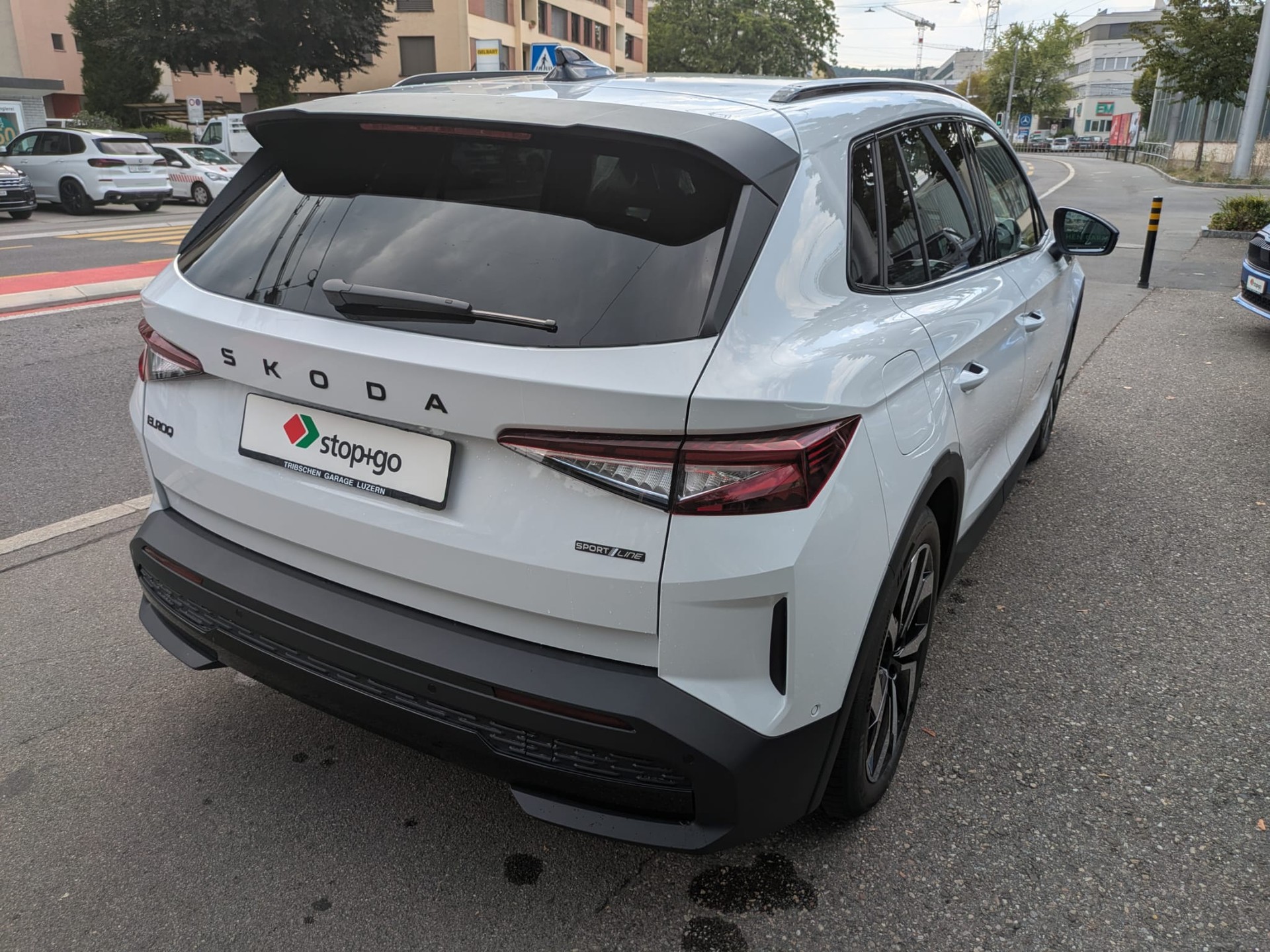 SKODA Elroq 85x Sportline 4x4-image-8