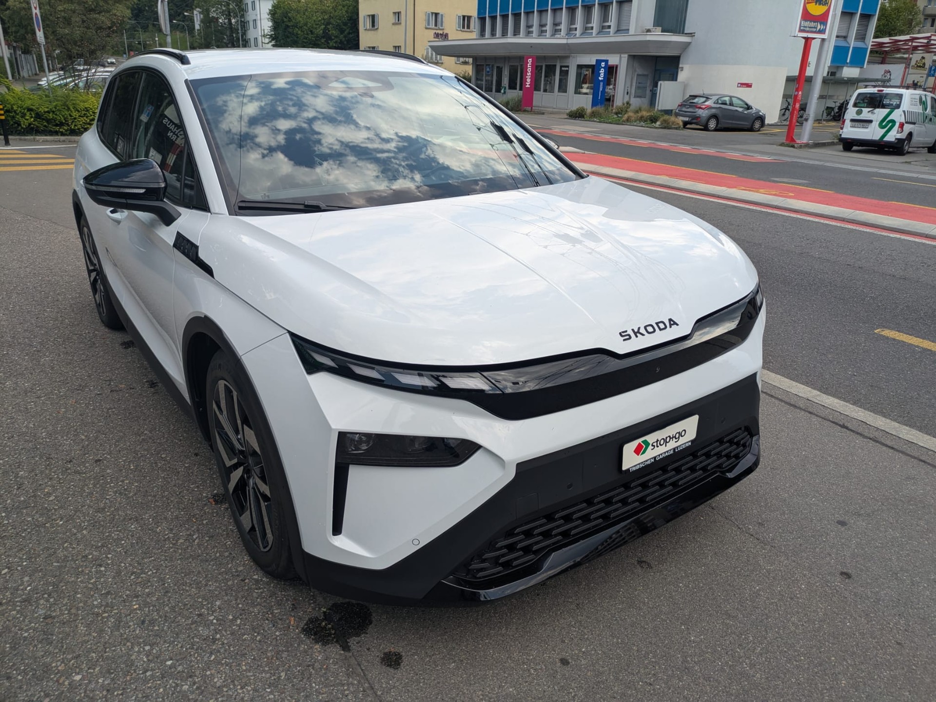 SKODA Elroq 85x Sportline 4x4-showroom-element-3