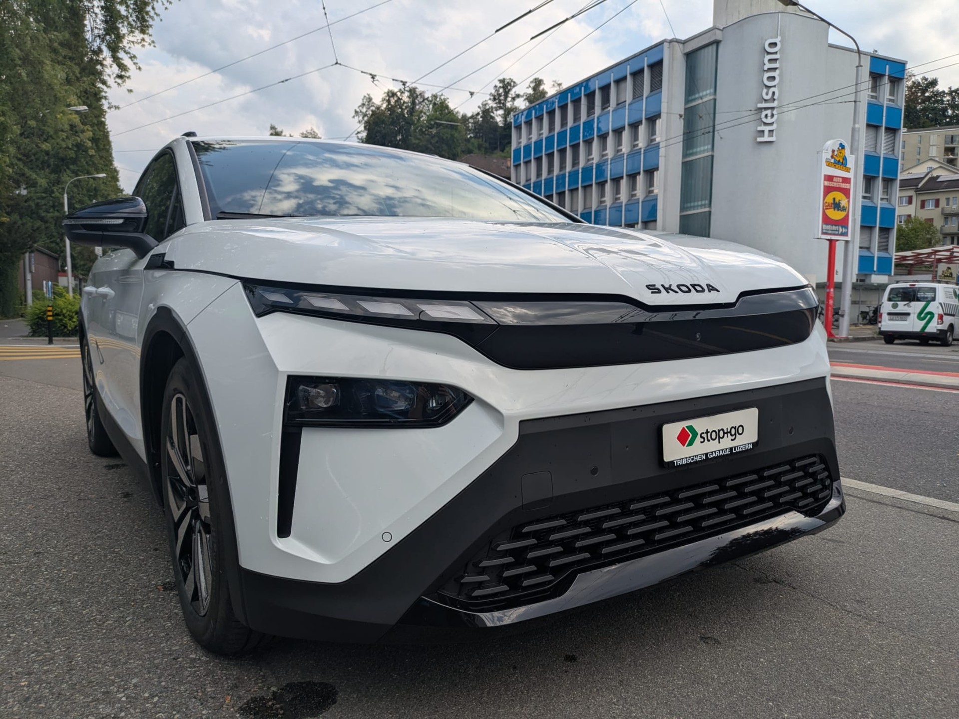 SKODA Elroq 85x Sportline 4x4-showroom-element-1