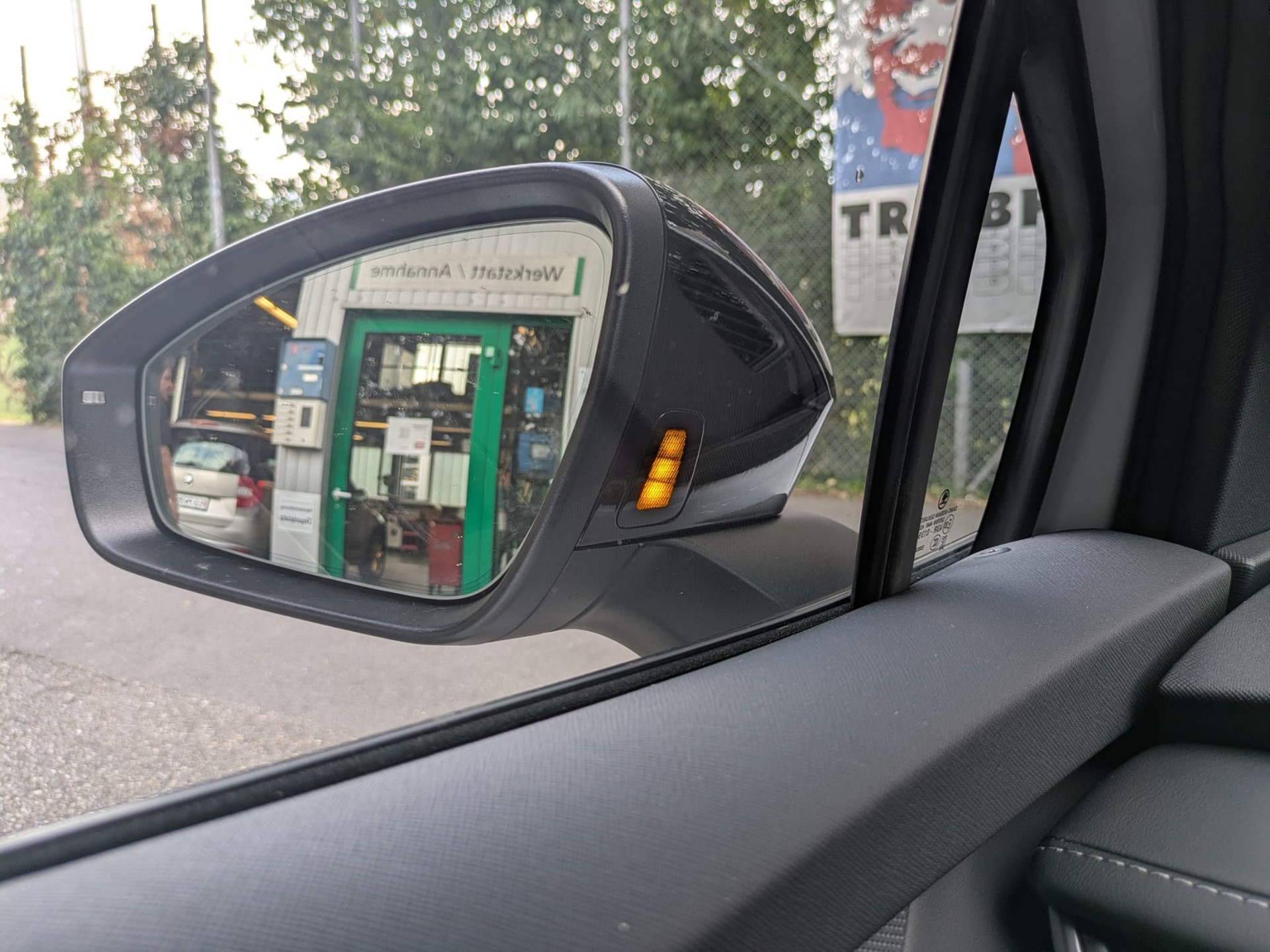 SKODA Elroq 85x Sportline 4x4-image-27