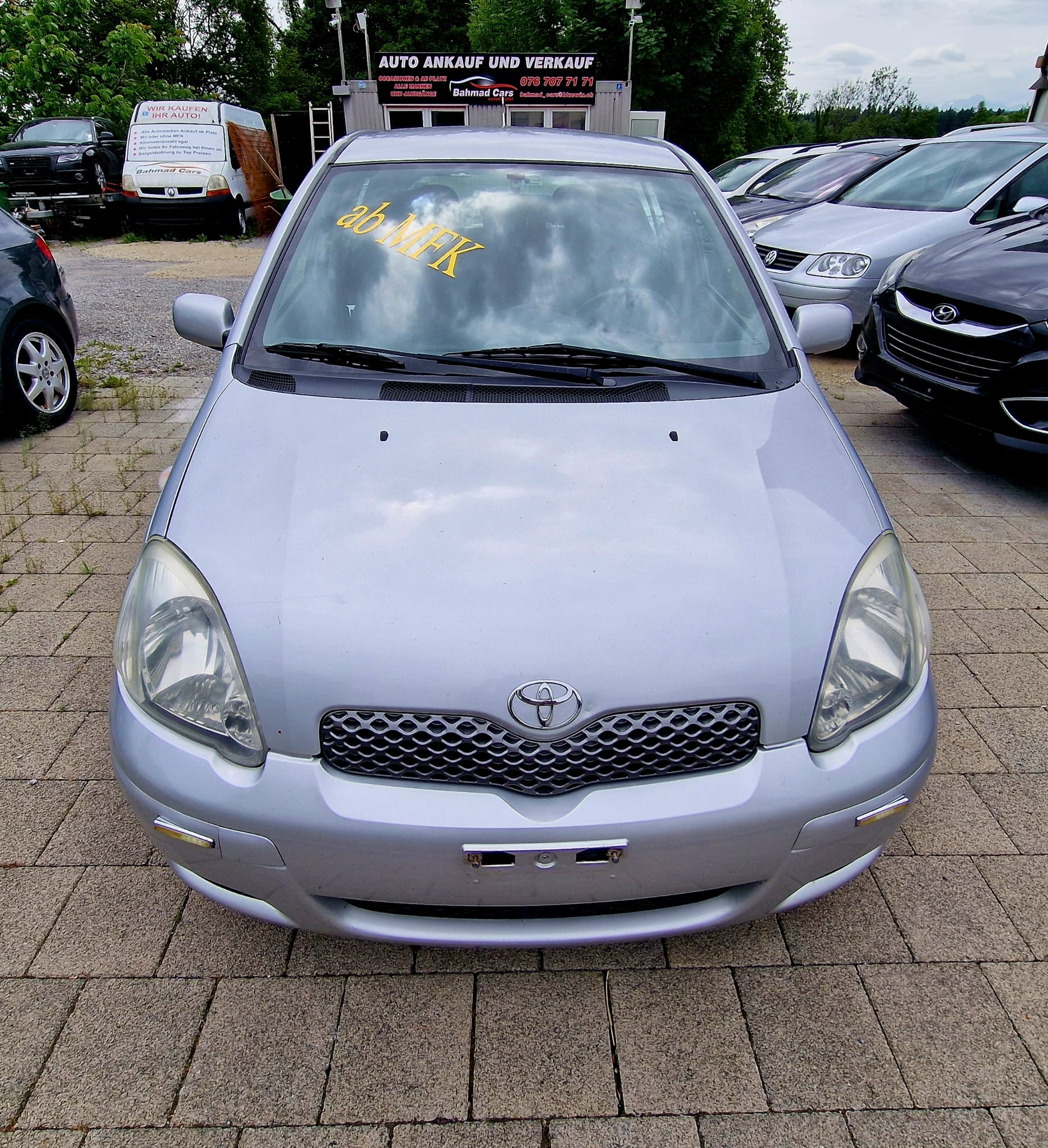 TOYOTA Yaris 1.3 Linea Sol-image-0