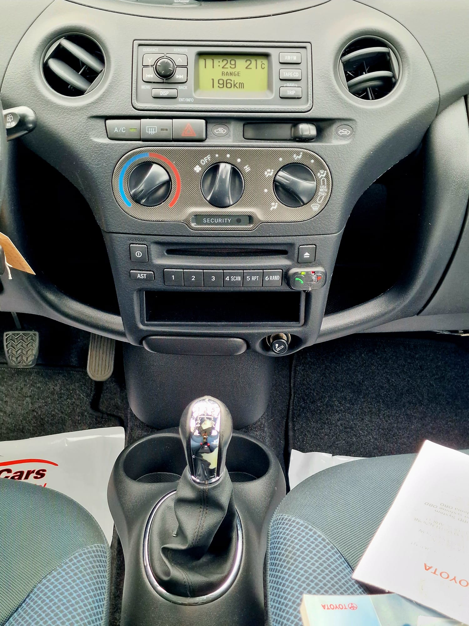 TOYOTA Yaris 1.3 Linea Sol-image-13