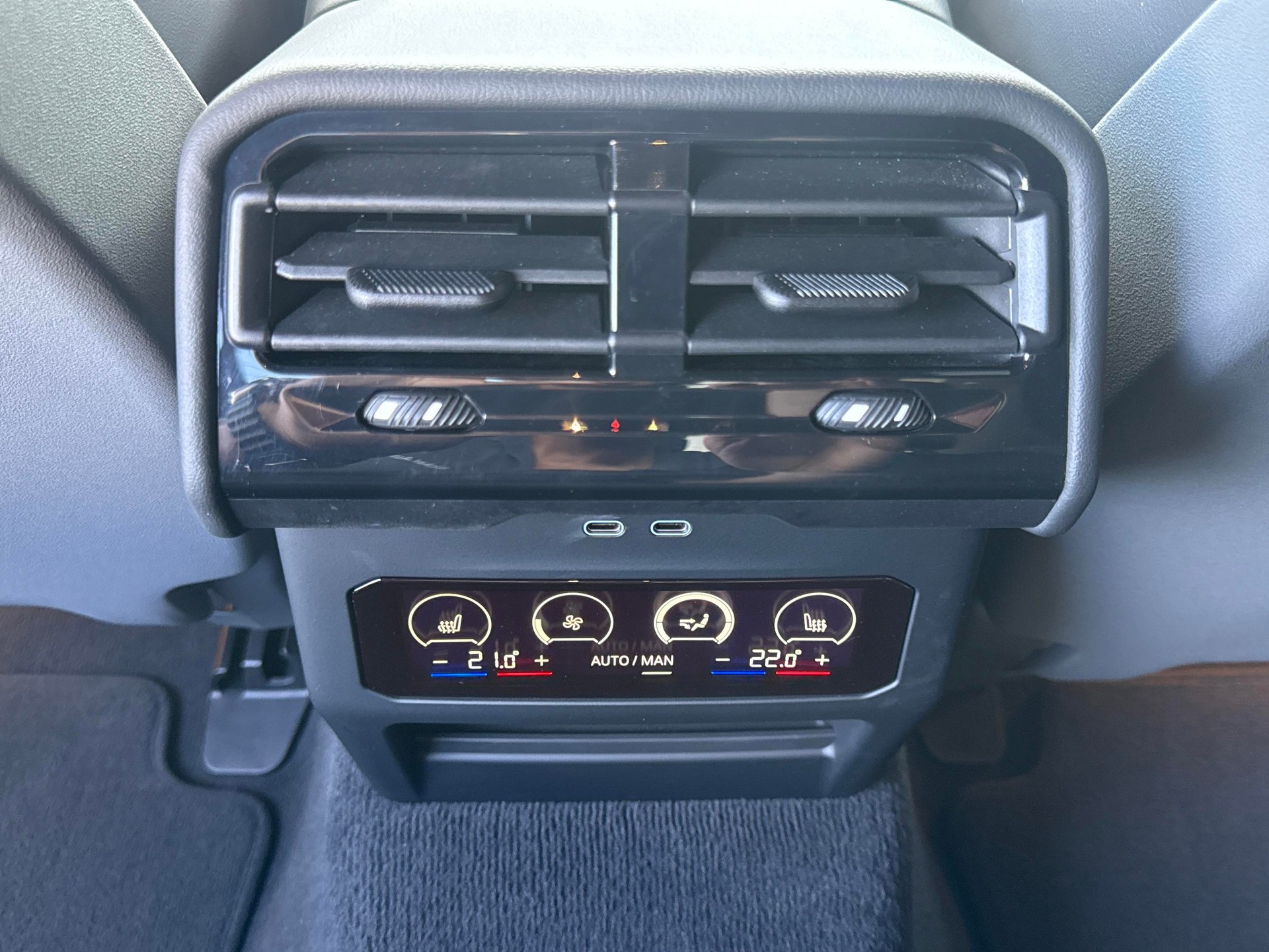 BMW i5 M60 xDrive M Sport Pro-image-16