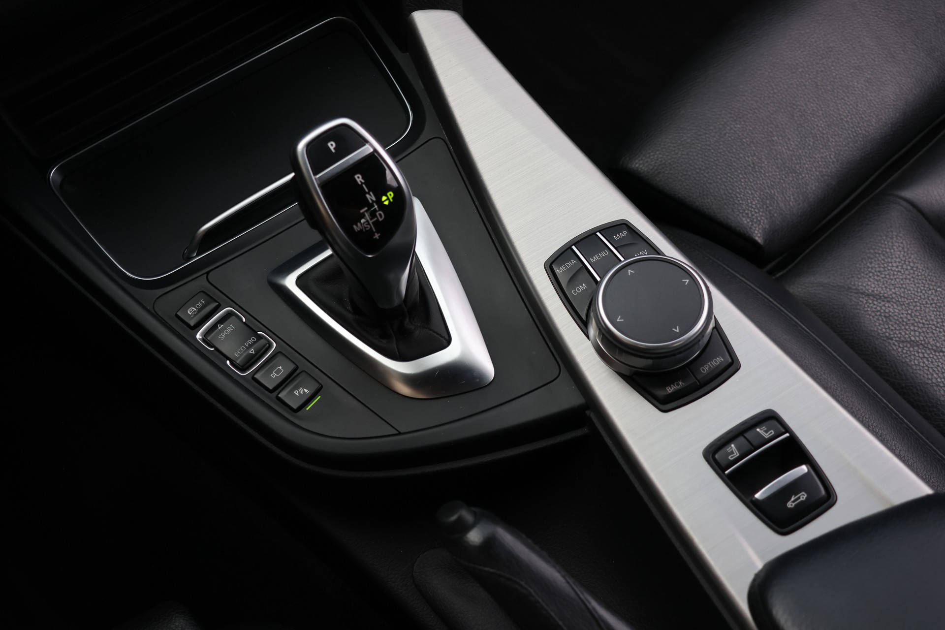 BMW 430i Cabriolet xDrive Sport Line Steptronic-image-24