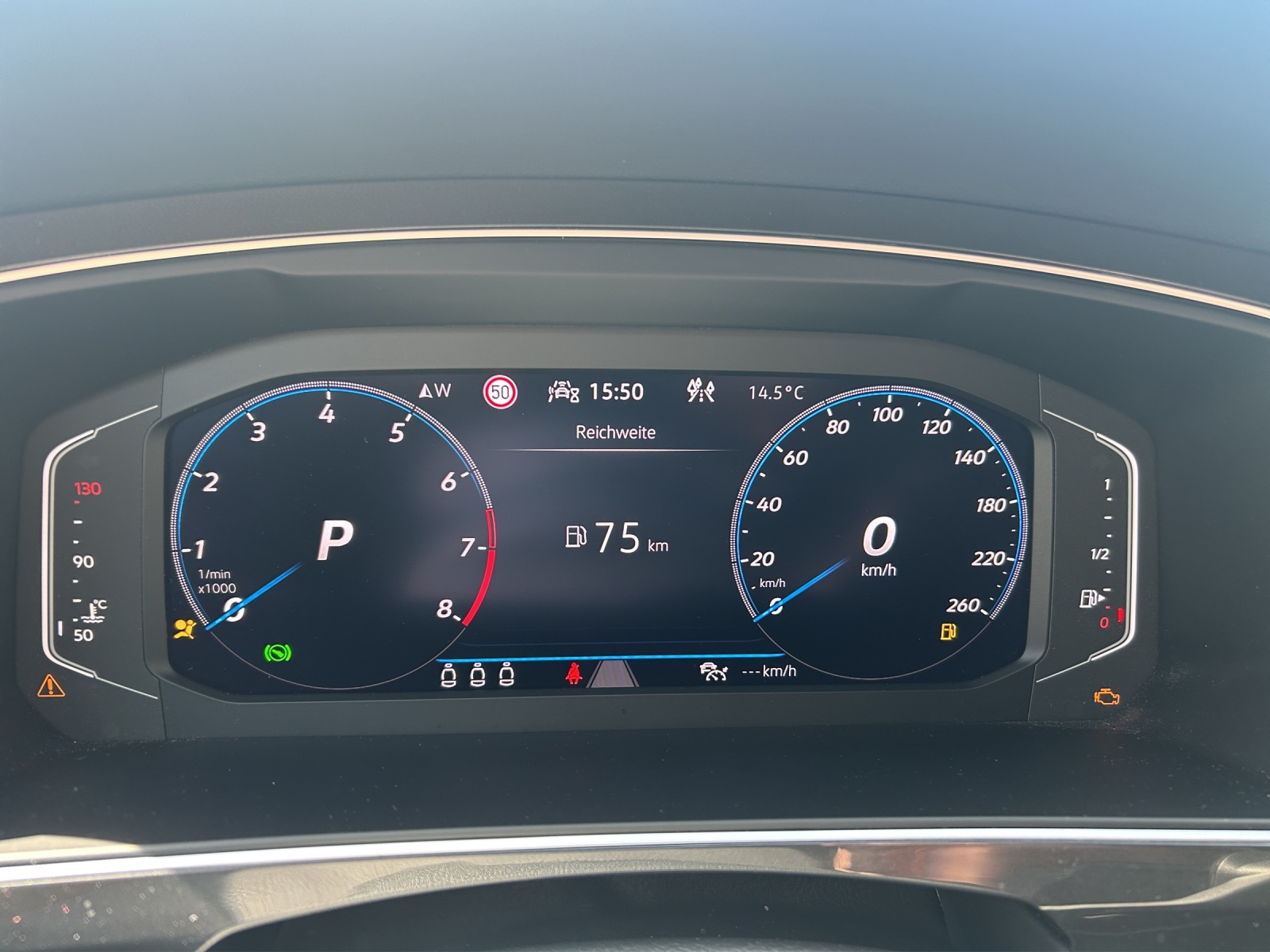 VW Tiguan 2.0TSI R-Line 4Motion DSG-image-16