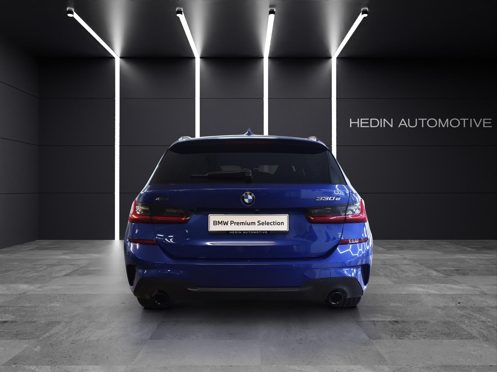 BMW 330e xDrive Touring-image-3