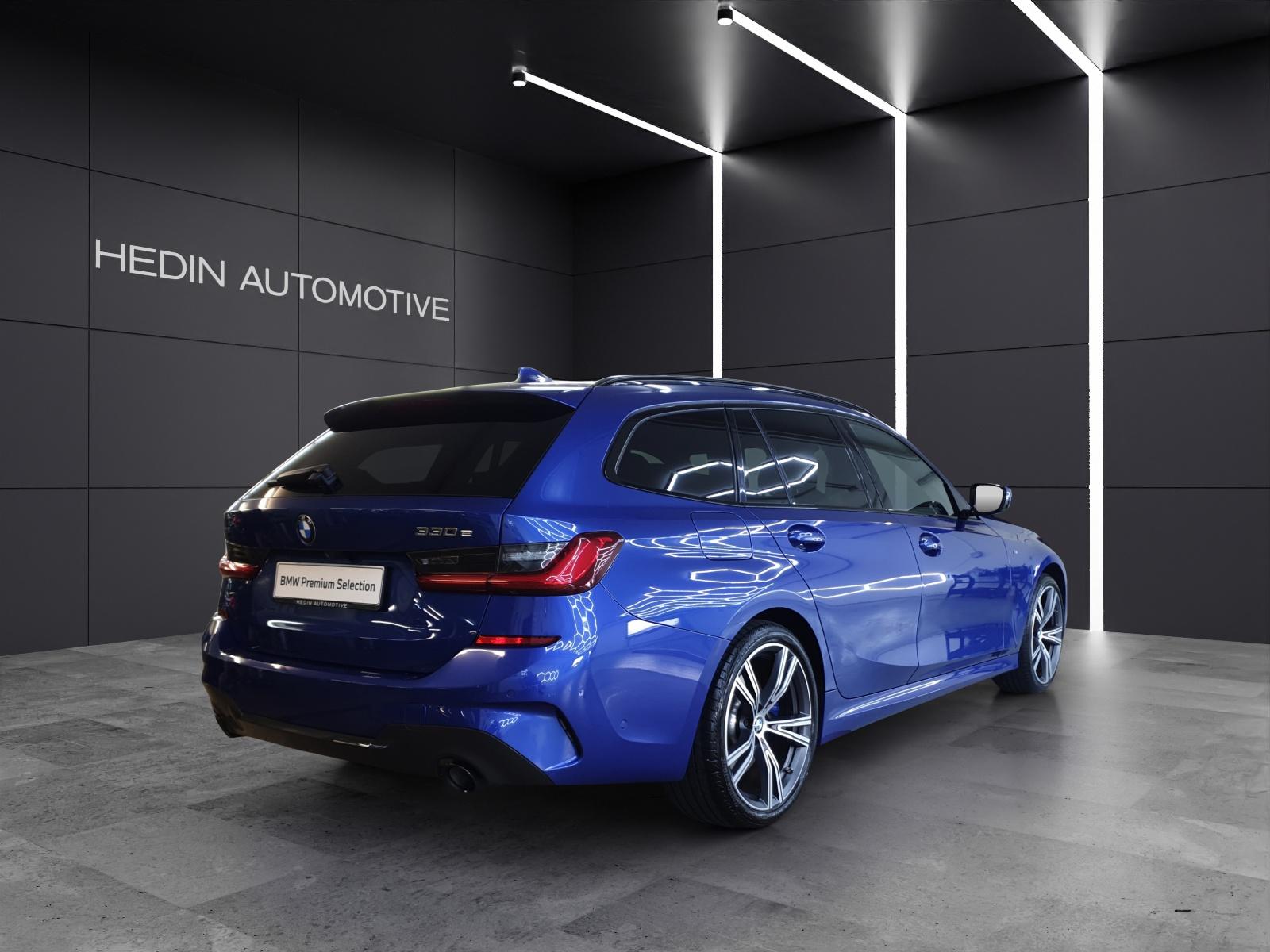 BMW 330e xDrive Touring-image-4