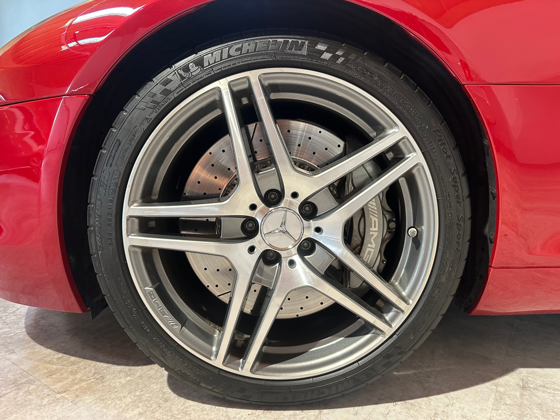 MERCEDES-BENZ SLS 63 AMG Speedshift / Originalzustand-image-27