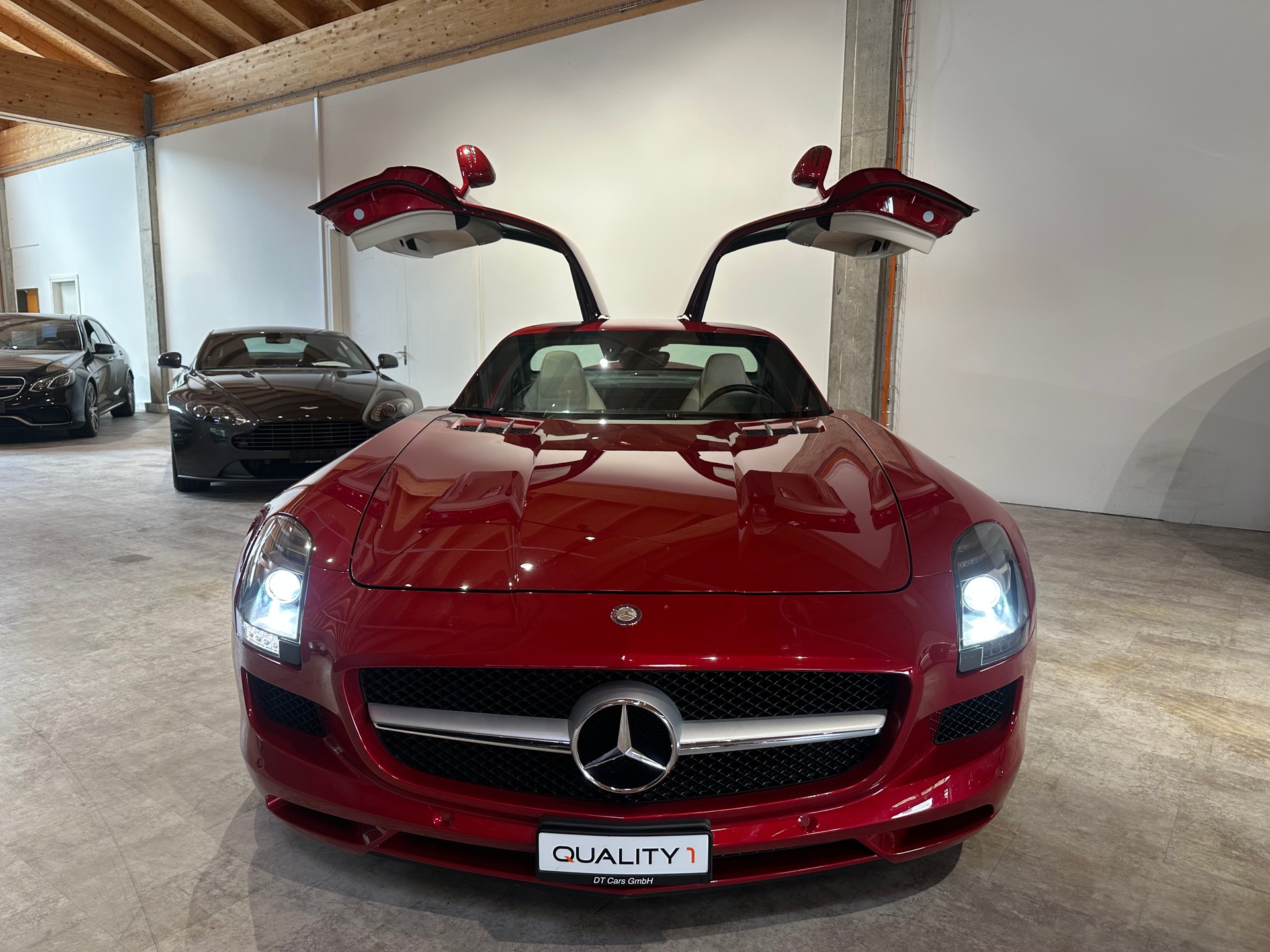 MERCEDES-BENZ SLS 63 AMG Speedshift / Originalzustand-showroom-element-2