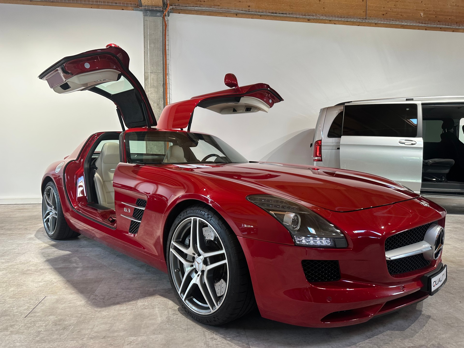 MERCEDES-BENZ SLS 63 AMG Speedshift / Originalzustand-image-11