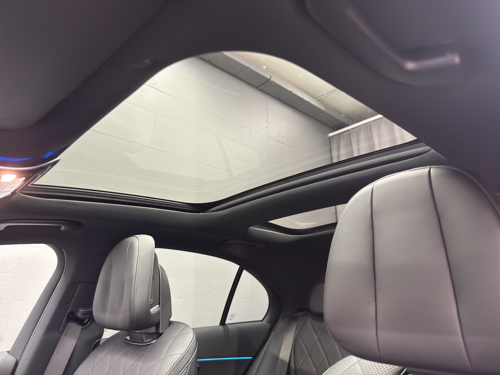 MERCEDES-BENZ E 450 d AMG Line 4Matic-image-15