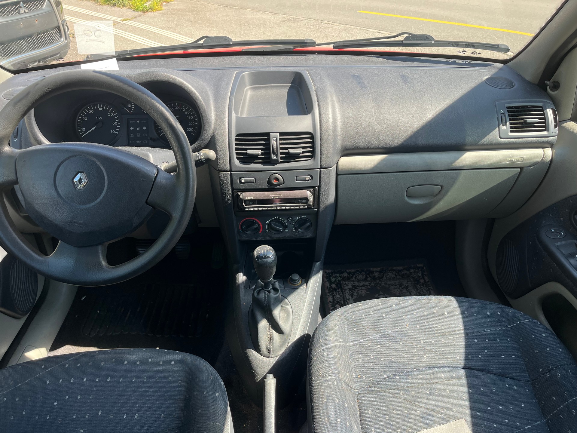 RENAULT Clio 1.2 Authentique Pack-image-7