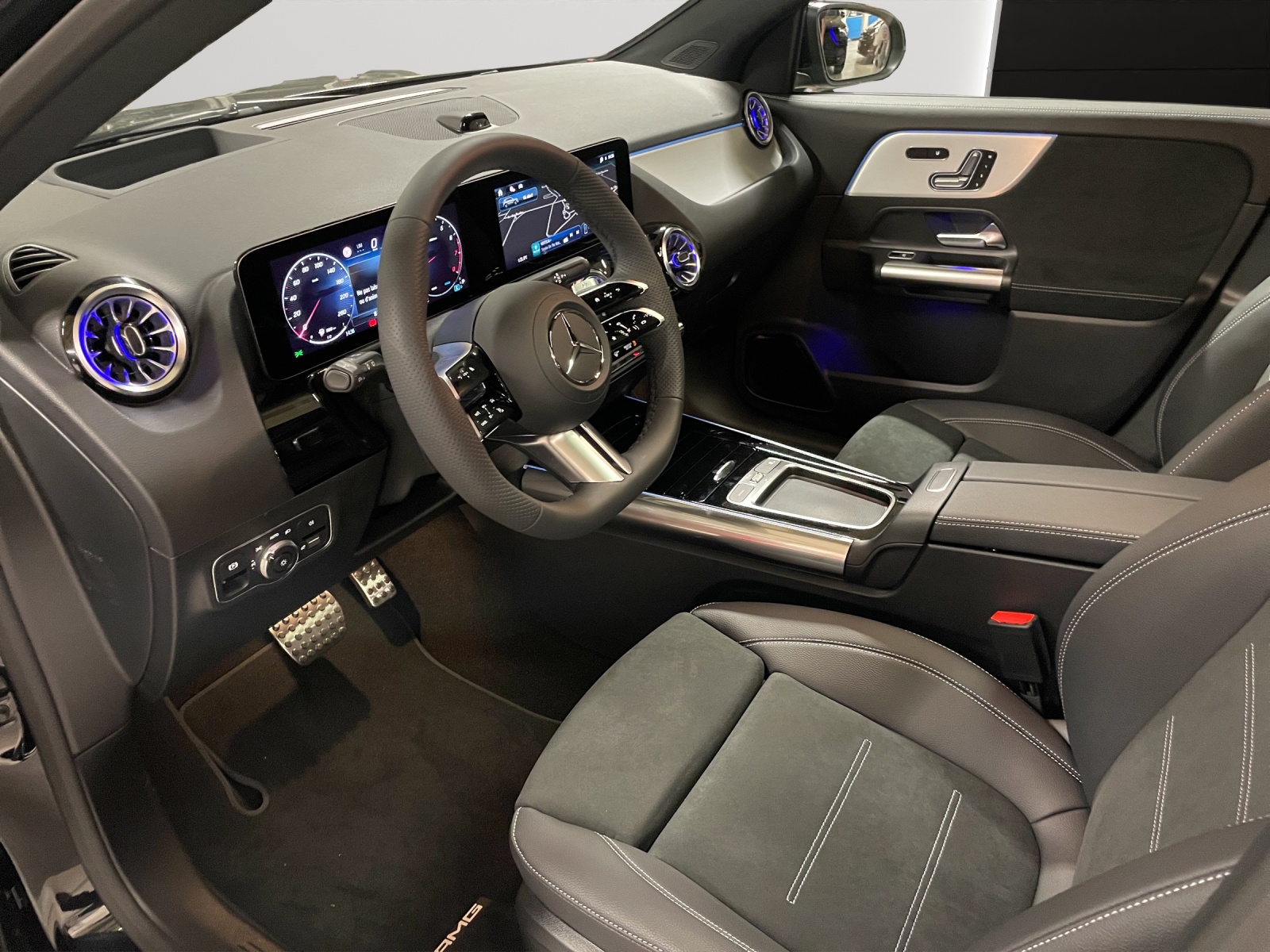 MERCEDES-BENZ GLA 250 4Matic 8G-DCT Swiss Star-image-8